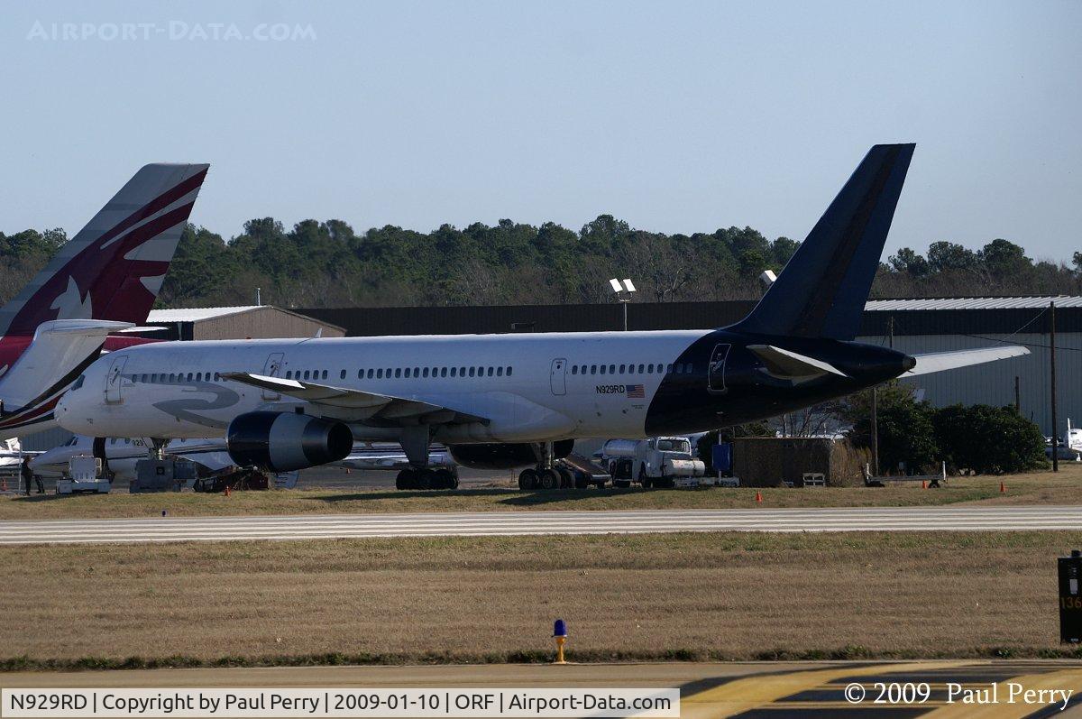 N929RD, 1987 Boeing 757-2G5 C/N 23929, Big visitor to the GA ramp