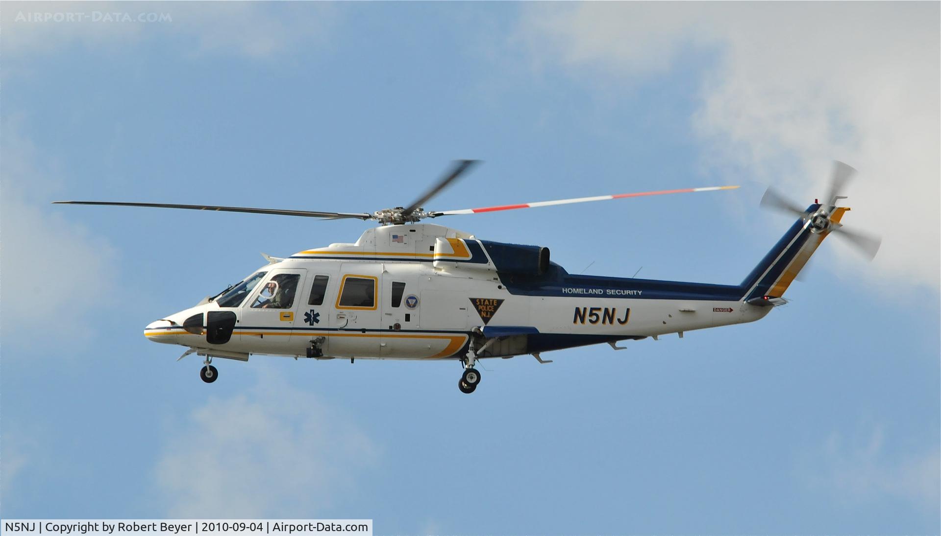 N5NJ, 1988 Sikorsky S-76B C/N 760346, Flying over Red Bull Flutag in Camden, NJ on September 4, 2010