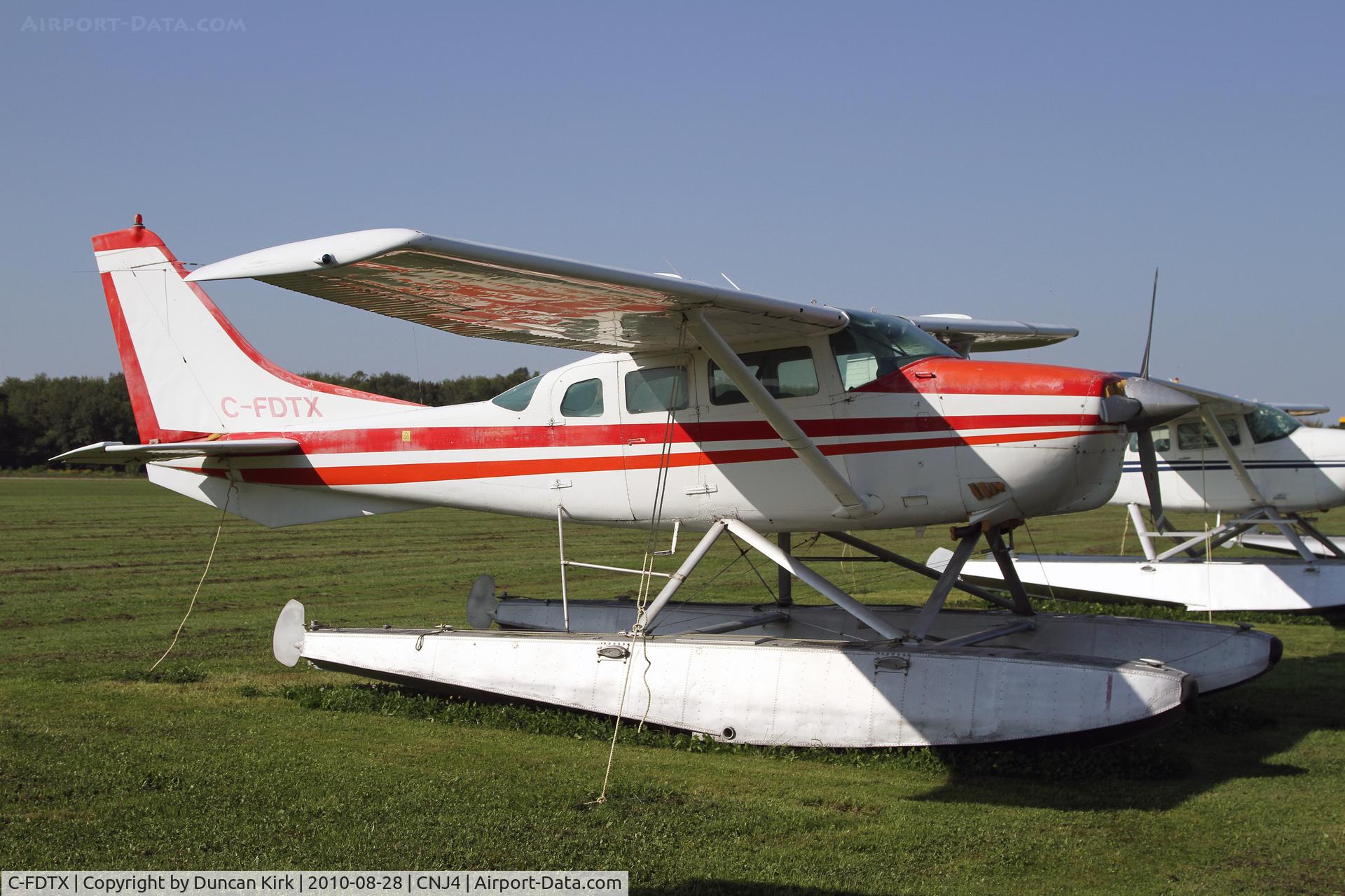 C-FDTX, 1966 Cessna U206A Super Skywagon C/N U206A 0497, Cessna 206 fitted with floats