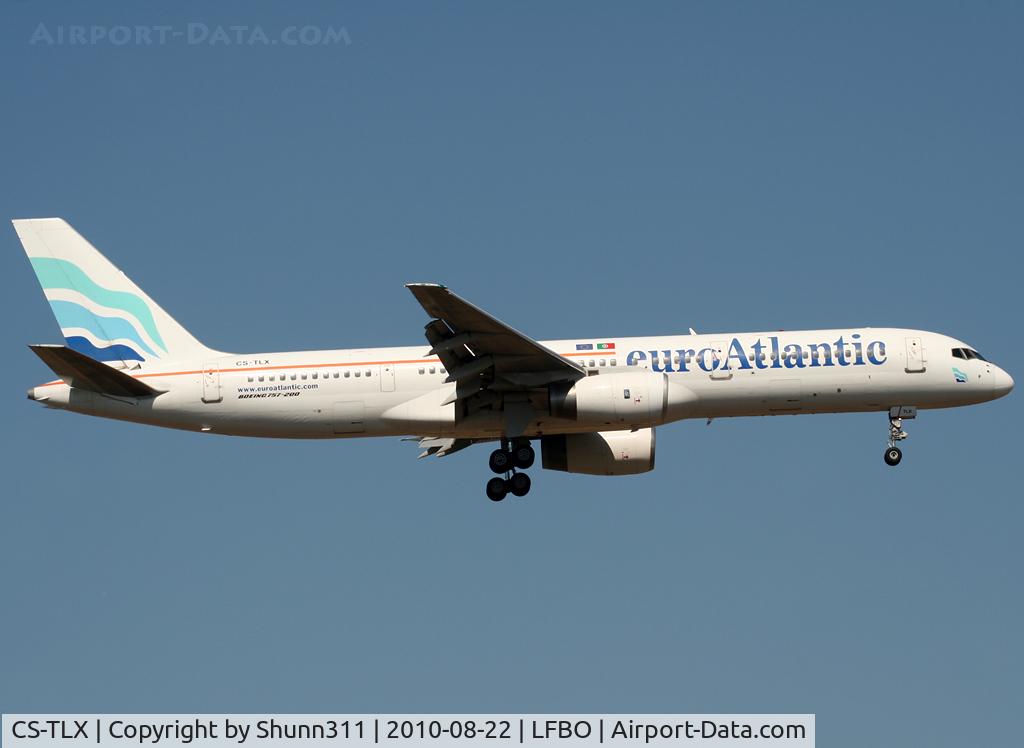 CS-TLX, 1988 Boeing 757-2G5 C/N 24176, Landing rwy 14R