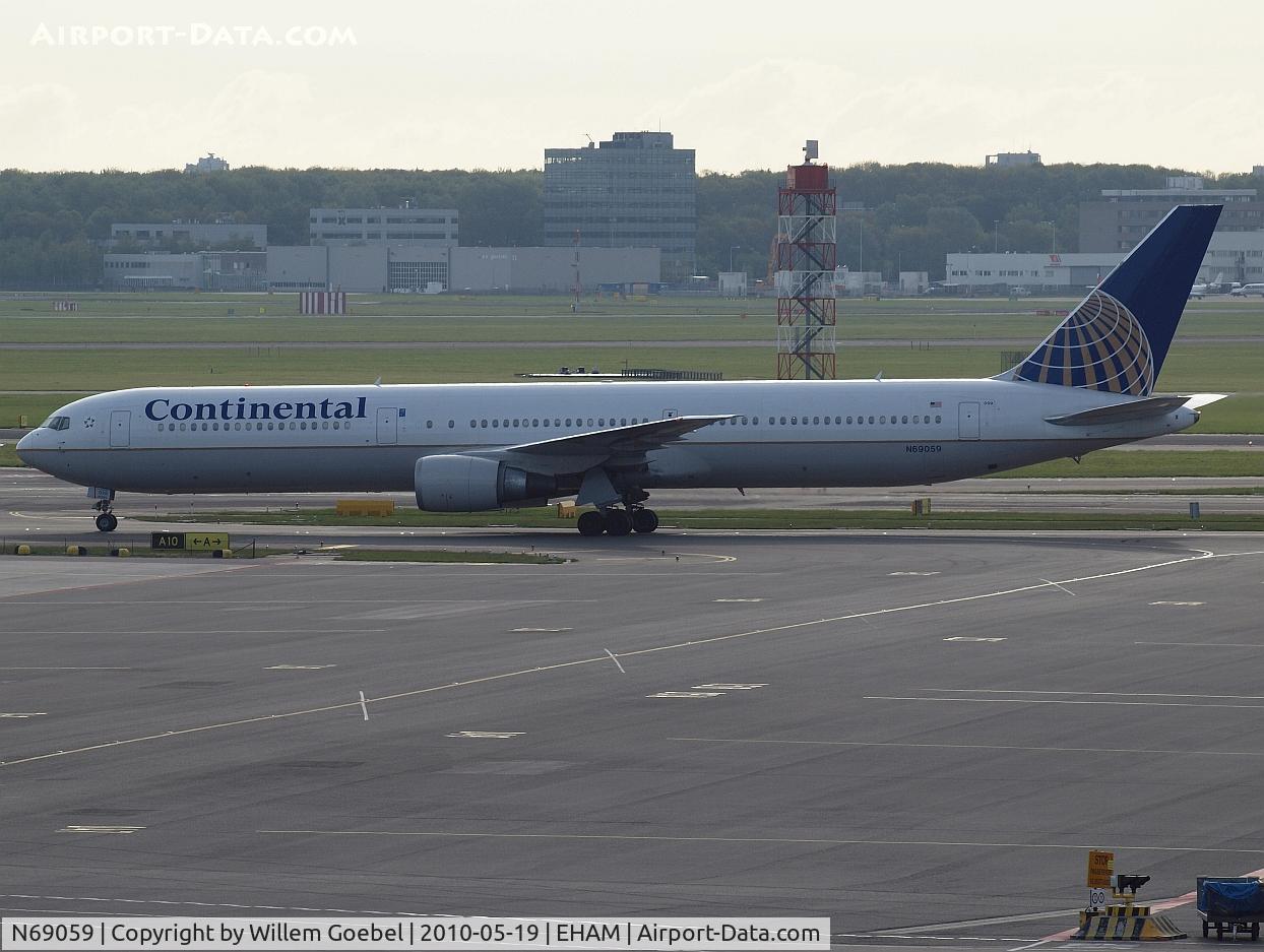 N69059, 2002 Boeing 767-424/ER C/N 29454, Landing on Schiphol