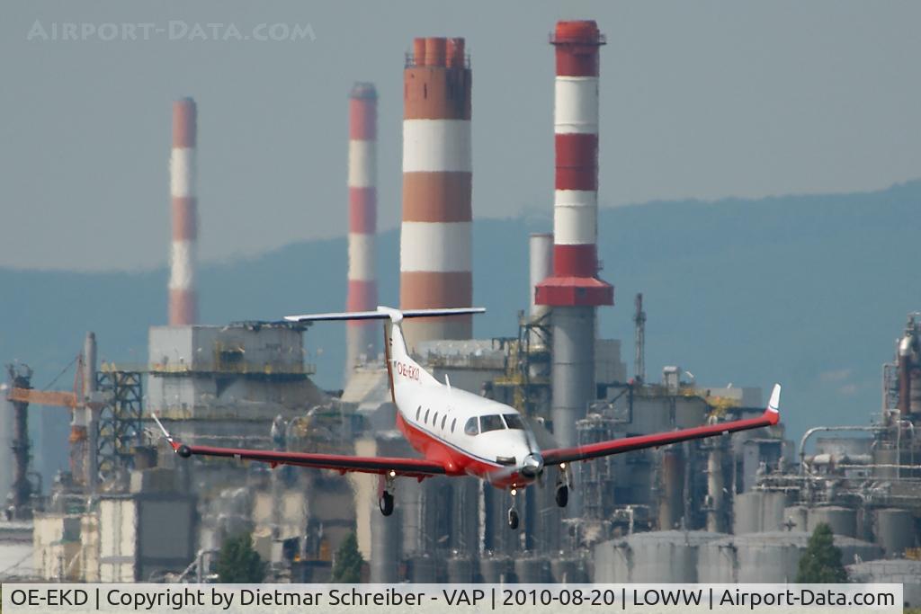 OE-EKD, 1996 Pilatus PC-12/45 C/N 142, Pilatus PC12