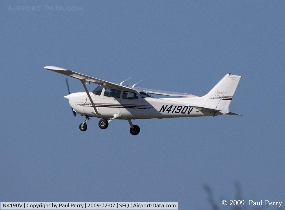 N4190V, 1998 Cessna 172R C/N 17280626, Airborne and moving right along