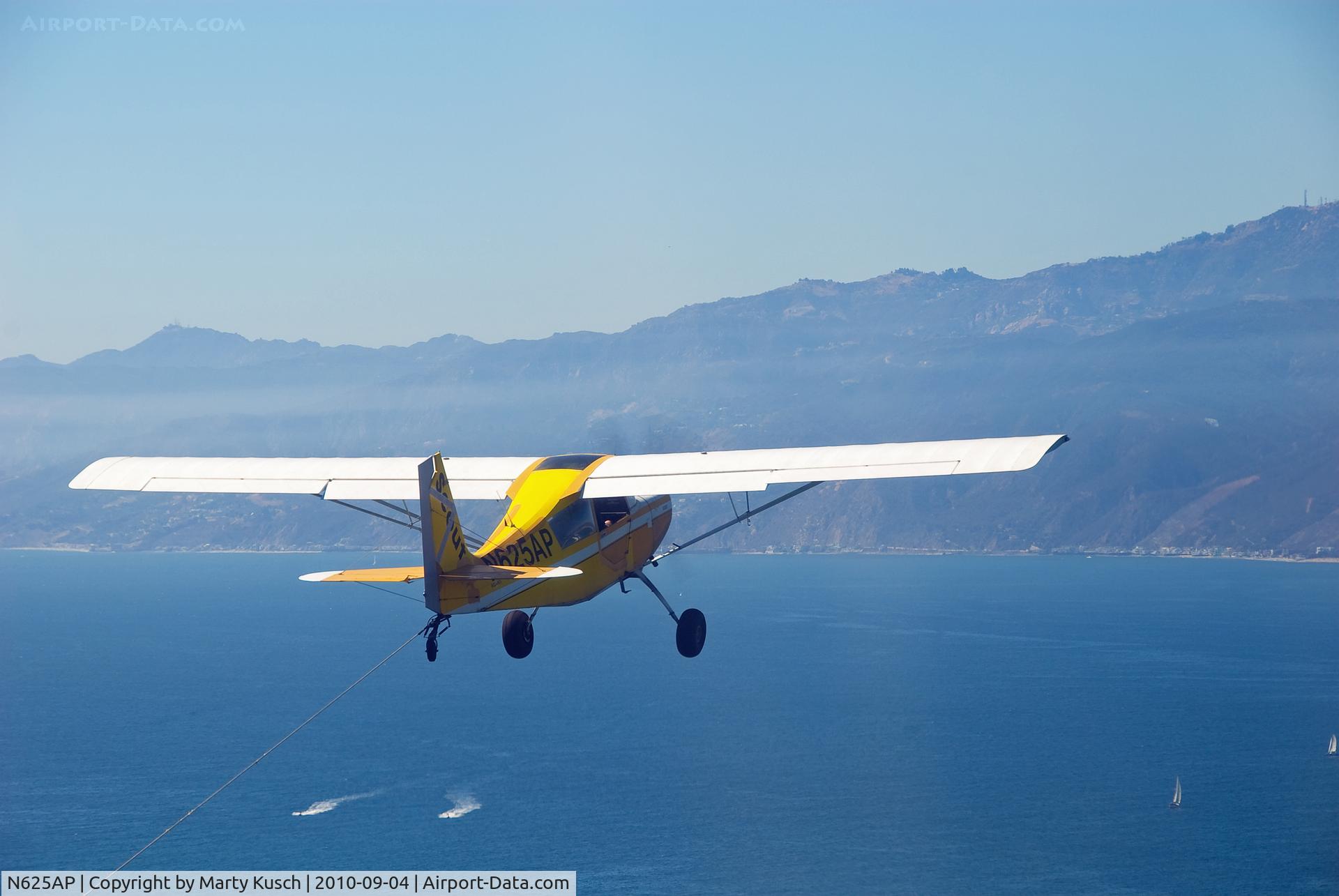 N625AP, 1979 Bellanca 8GCBC C/N 306-79, Number 1 in a flight of 3 Scouts off Santa Monica.