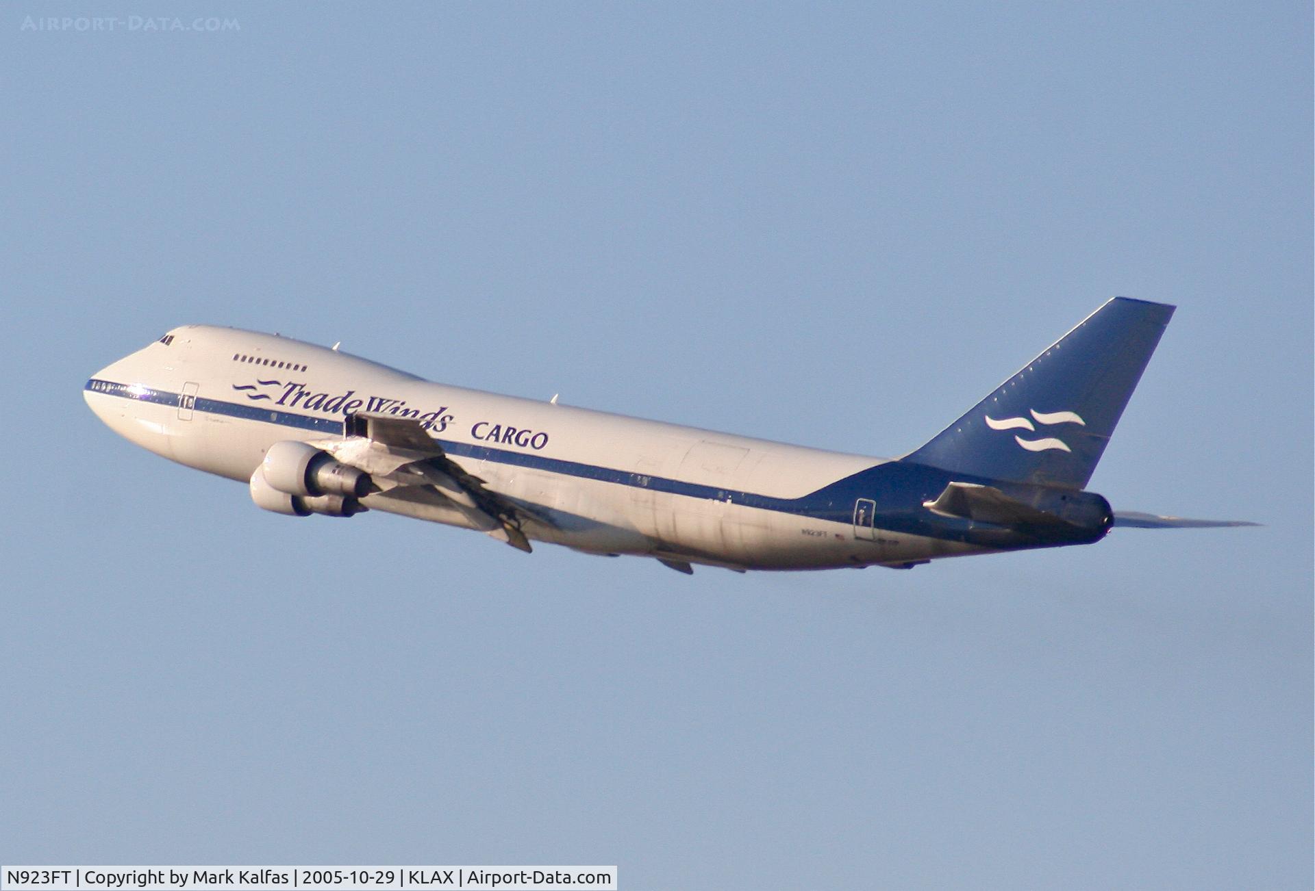 N923FT, 1982 Boeing 747-2U3B C/N 22769, TradeWinds Cargo Boeing 747-2U3B, N923FT departing 25L KLAX.