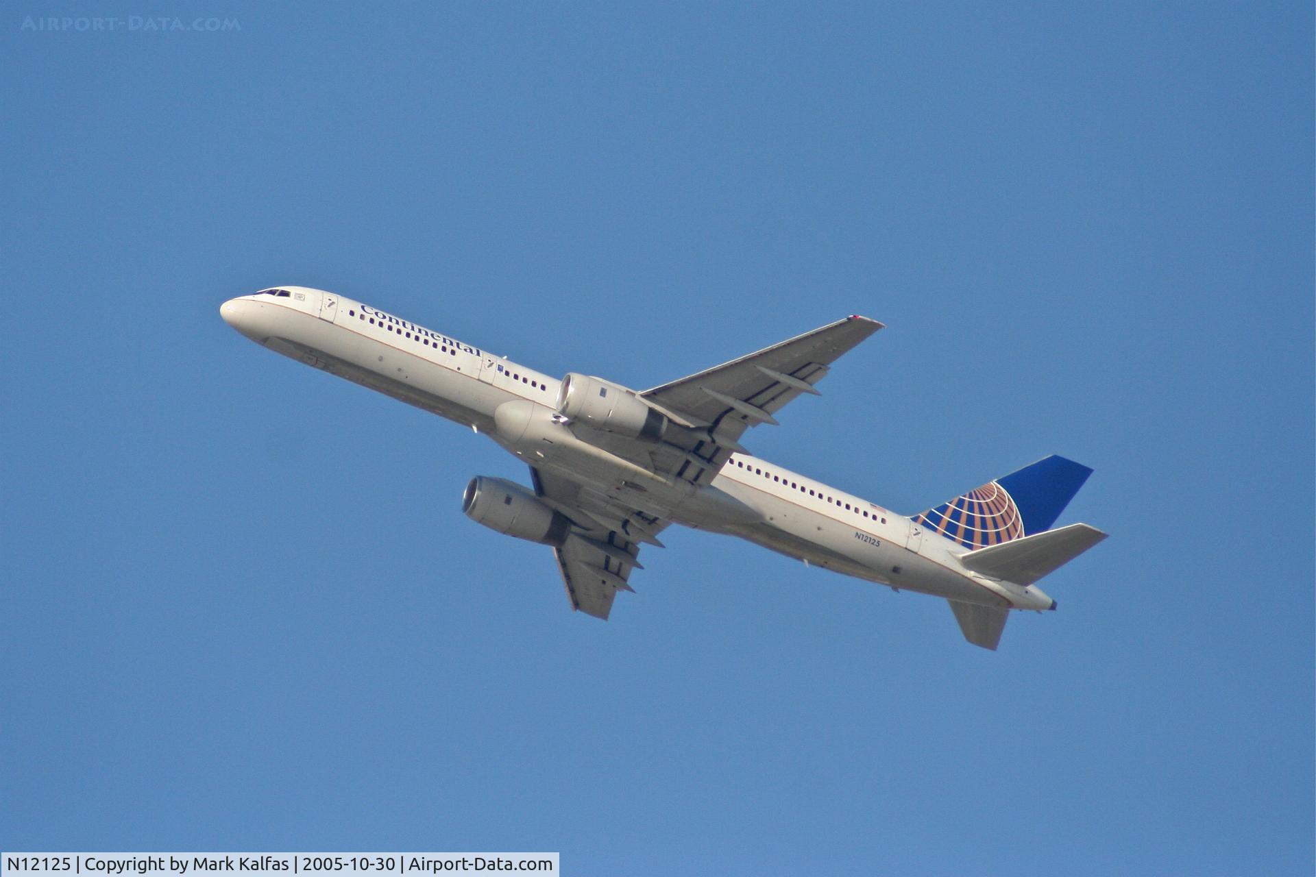 N12125, 1998 Boeing 757-224 C/N 28967, Continental Boeing 757-224, N12125 climbing out 25R KLAX.