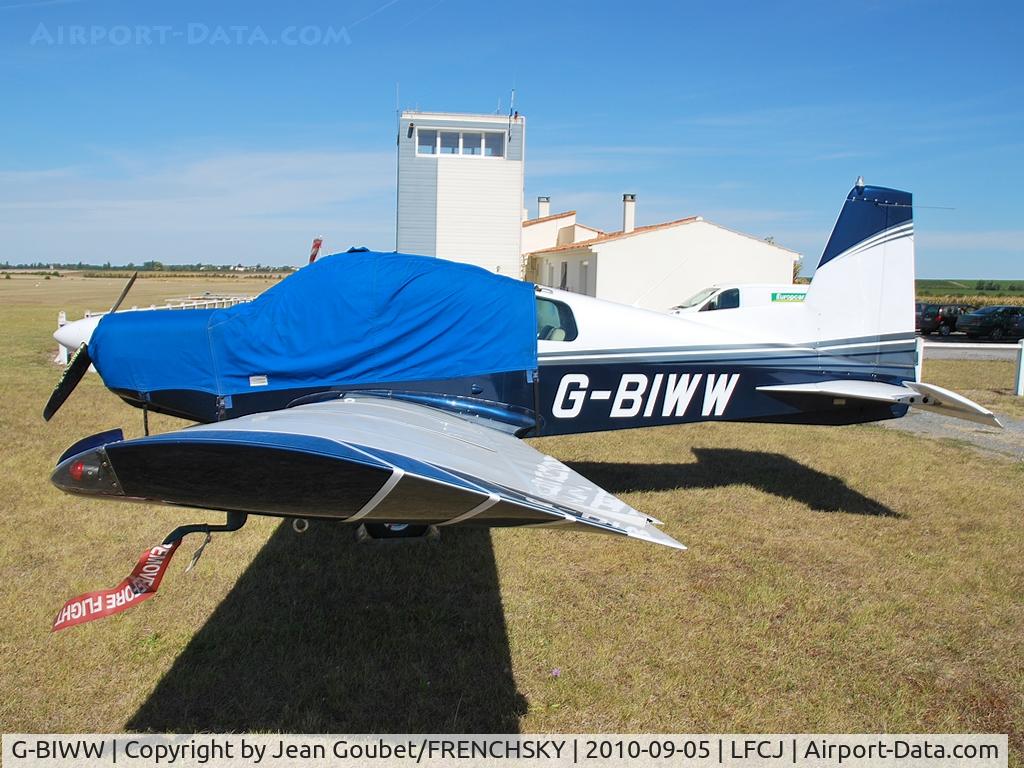 G-BIWW, 1972 American Aviation AA-5 Traveler C/N AA5-0263, au parking