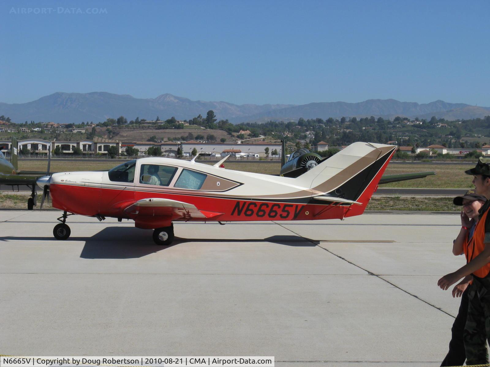 N6665V, 1967 Bellanca 17-30 C/N 30035, 1967 Bellanca 17-30 VIKING, Continental IO-520 300 Hp, 1st year of production, taxi