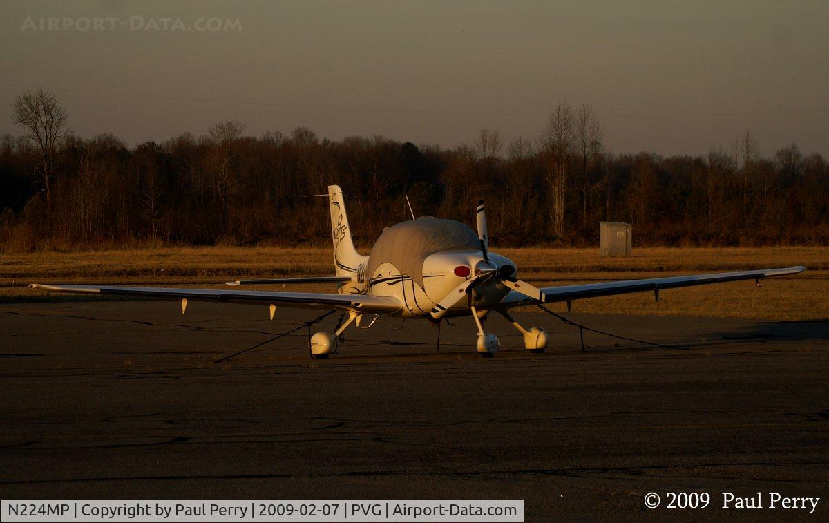 N224MP, 2006 Cirrus SR22 C/N 1876, Awash in the last rays of the day