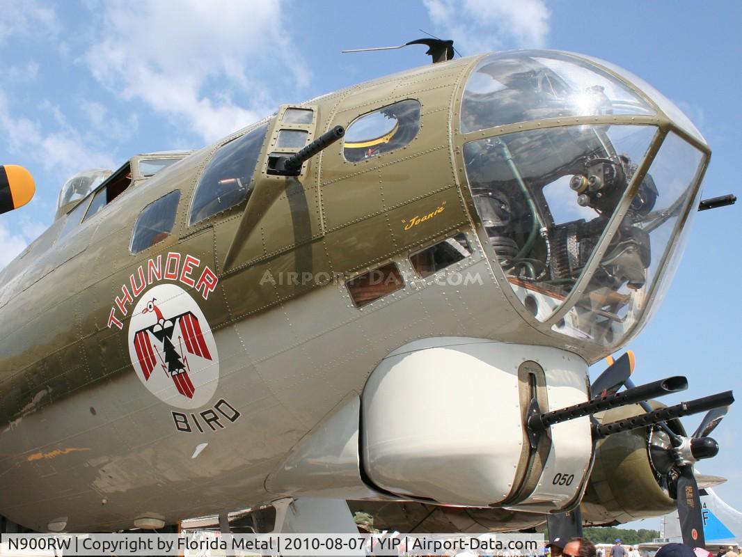 N900RW, 1944 Boeing B-17G Flying Fortress C/N 8627, Thunderbird