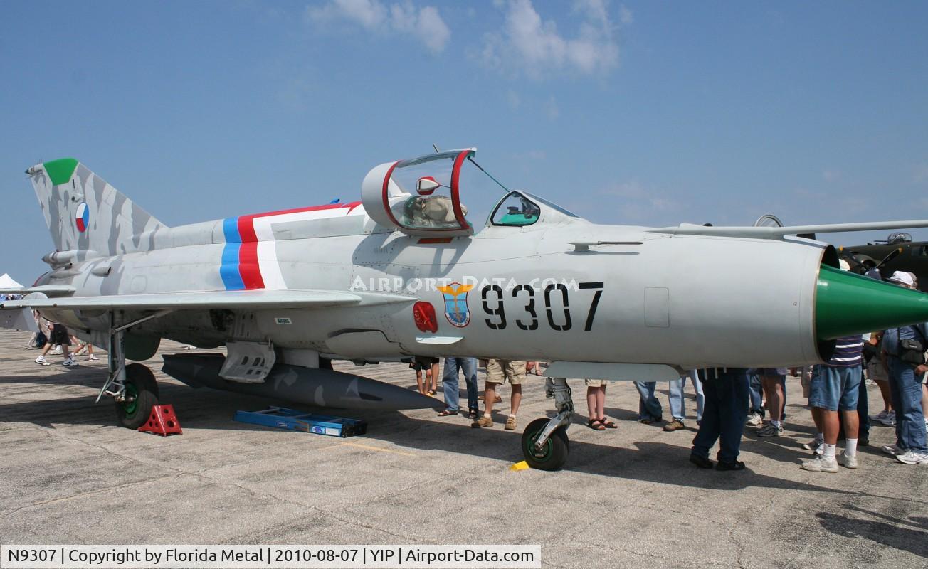 N9307, 1975 Mikoyan-Gurevich MiG-21MF C/N 96004307, Mig-21