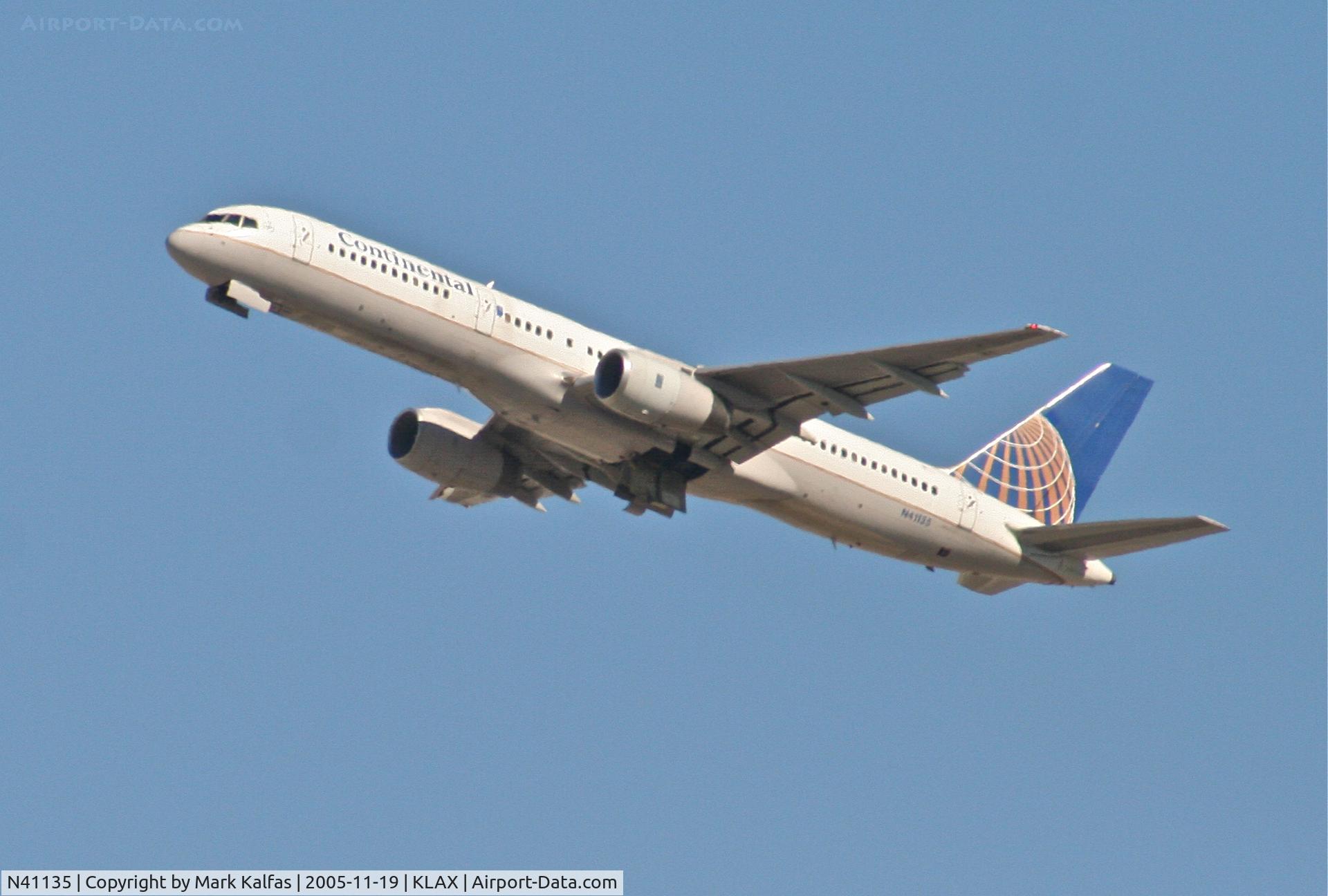 N41135, 1999 Boeing 757-224 C/N 29284, Continental Airlines Boeing 757-224, N41135 25R departure KLAX.