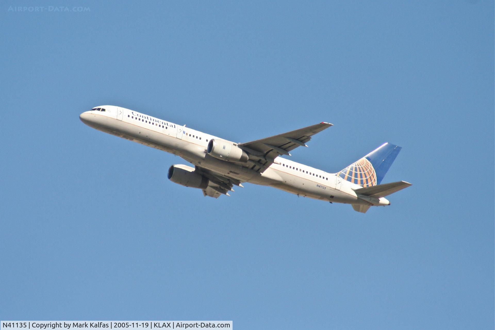 N41135, 1999 Boeing 757-224 C/N 29284, Continental Airlines Boeing 757-224, N41135 25R departure KLAX.