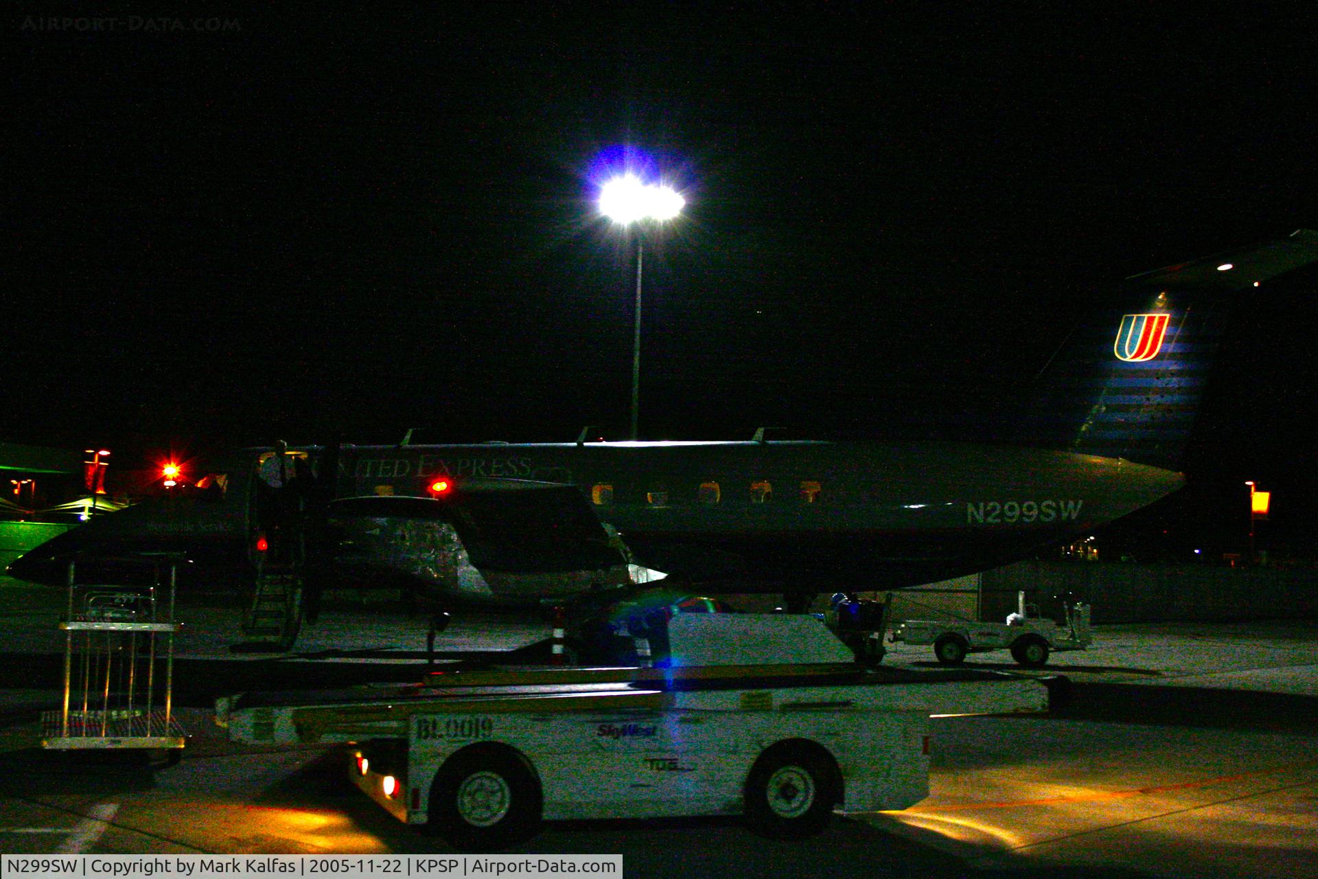 N299SW, 1997 Embraer EMB-120ER Brasilia C/N 120.329, SkyWest Embraer EMB-120ER, N299SW at the gate KPSP.