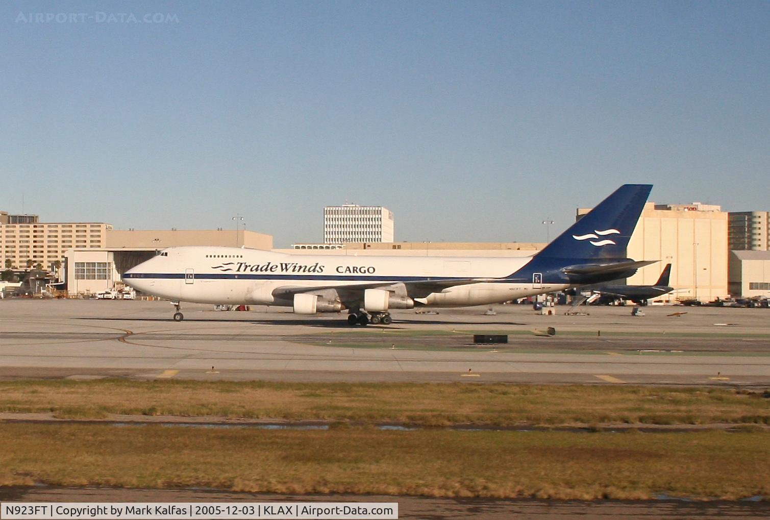 N923FT, 1982 Boeing 747-2U3B C/N 22769, Trade Winds Cargo Boeing 747-2U3B, N923FT taxiway Charlie KLAX.