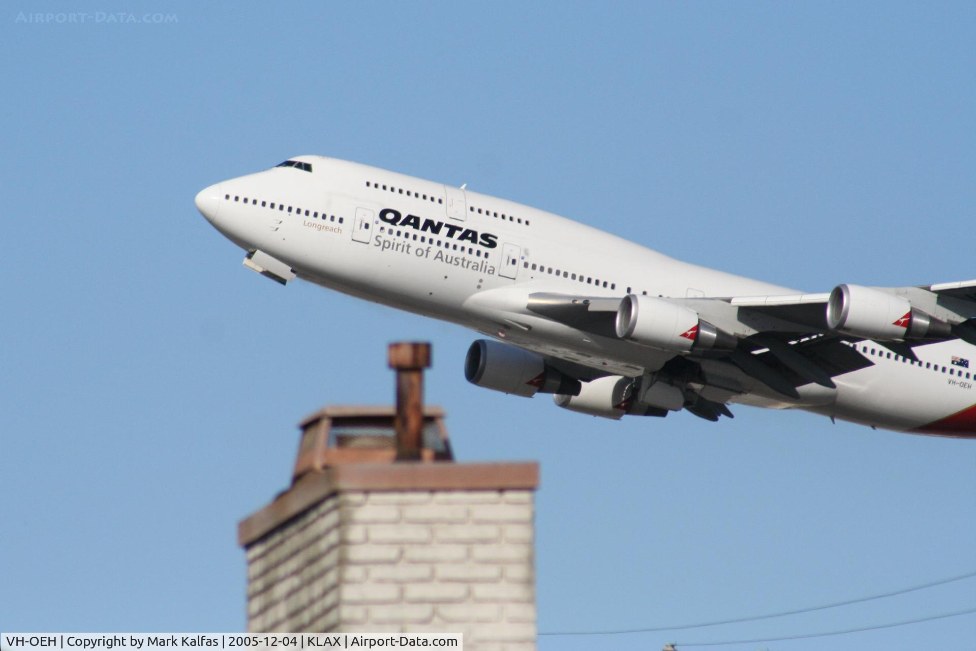 VH-OEH, 2003 Boeing 747-438/ER C/N 32912, Qantas Boeing 747-438, VH-OEH 25R departure KLAX. (bad shot-but just looks fake)