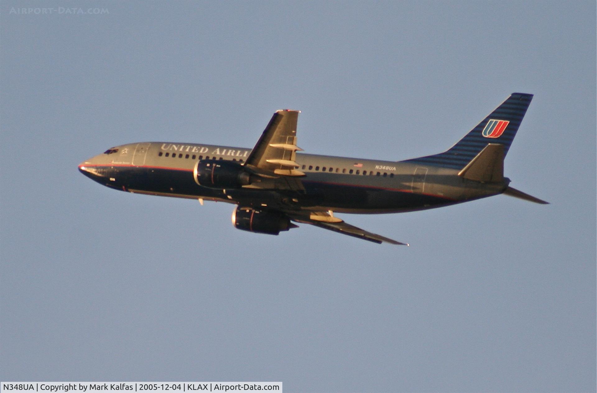 N348UA, 1988 Boeing 737-322 C/N 24252, United Airlines Boeing 737-322, N384UA departing 25R KLAX during another picture perfect sunset.