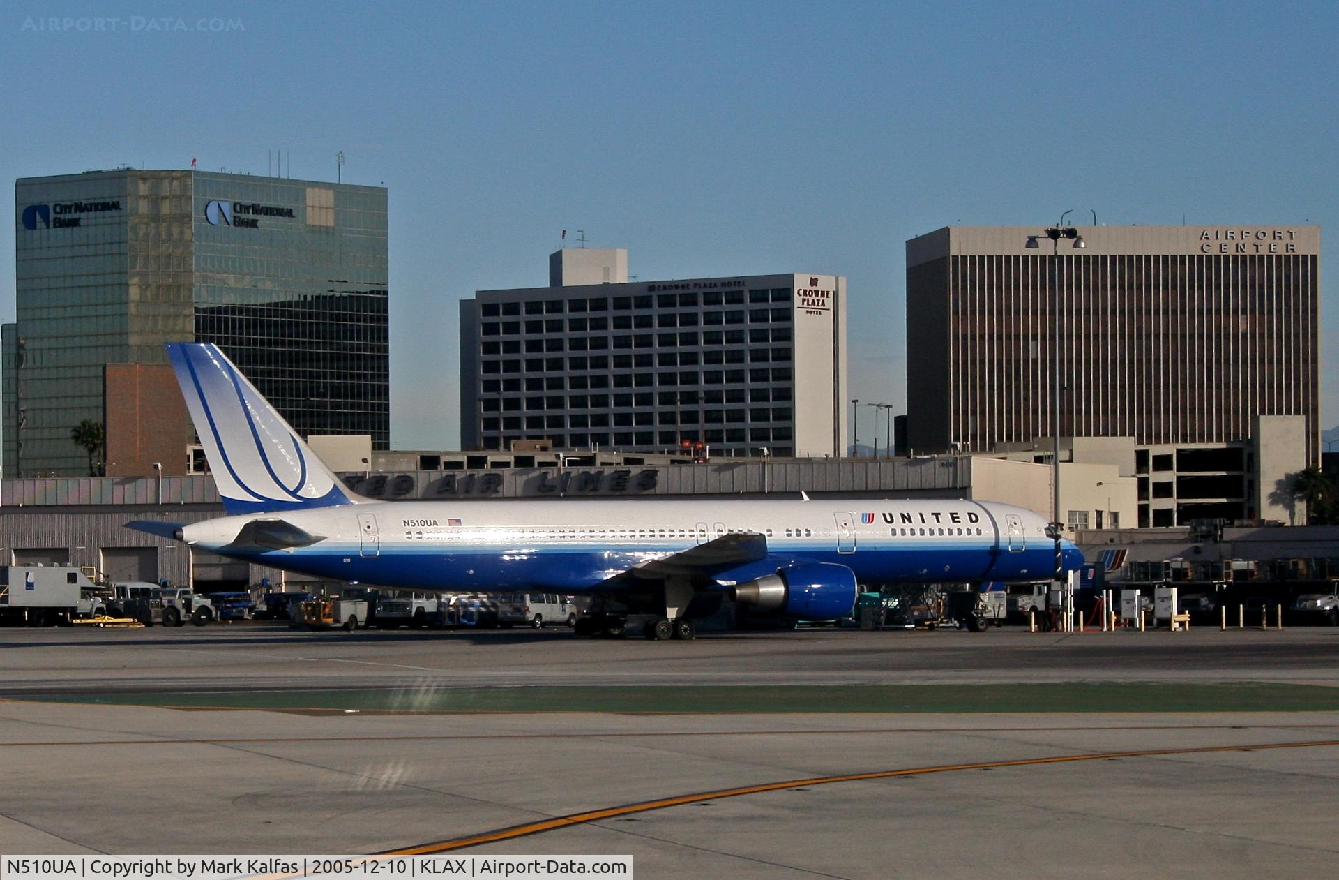 N510UA, 1990 Boeing 757-222 C/N 24780, United Airlines Boeing 757-222, N510UA at the United Cargo Ramp KLAX.