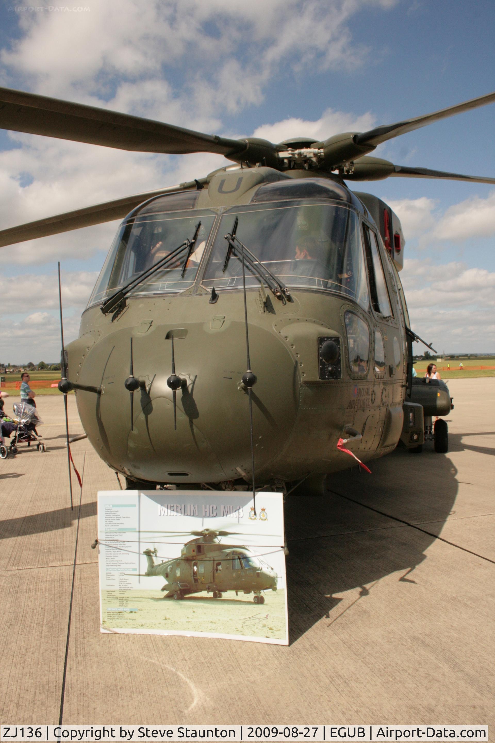 ZJ136, Westland Merlin HC.3 C/N 50191, Taken at RAF Benson Families Day, August 2009
