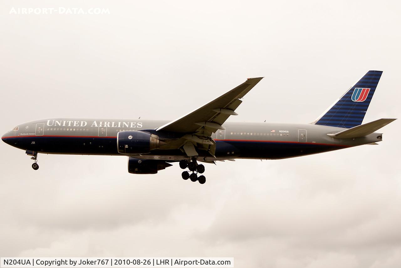N204UA, 1999 Boeing 777-222/ER C/N 28713, United Airlines