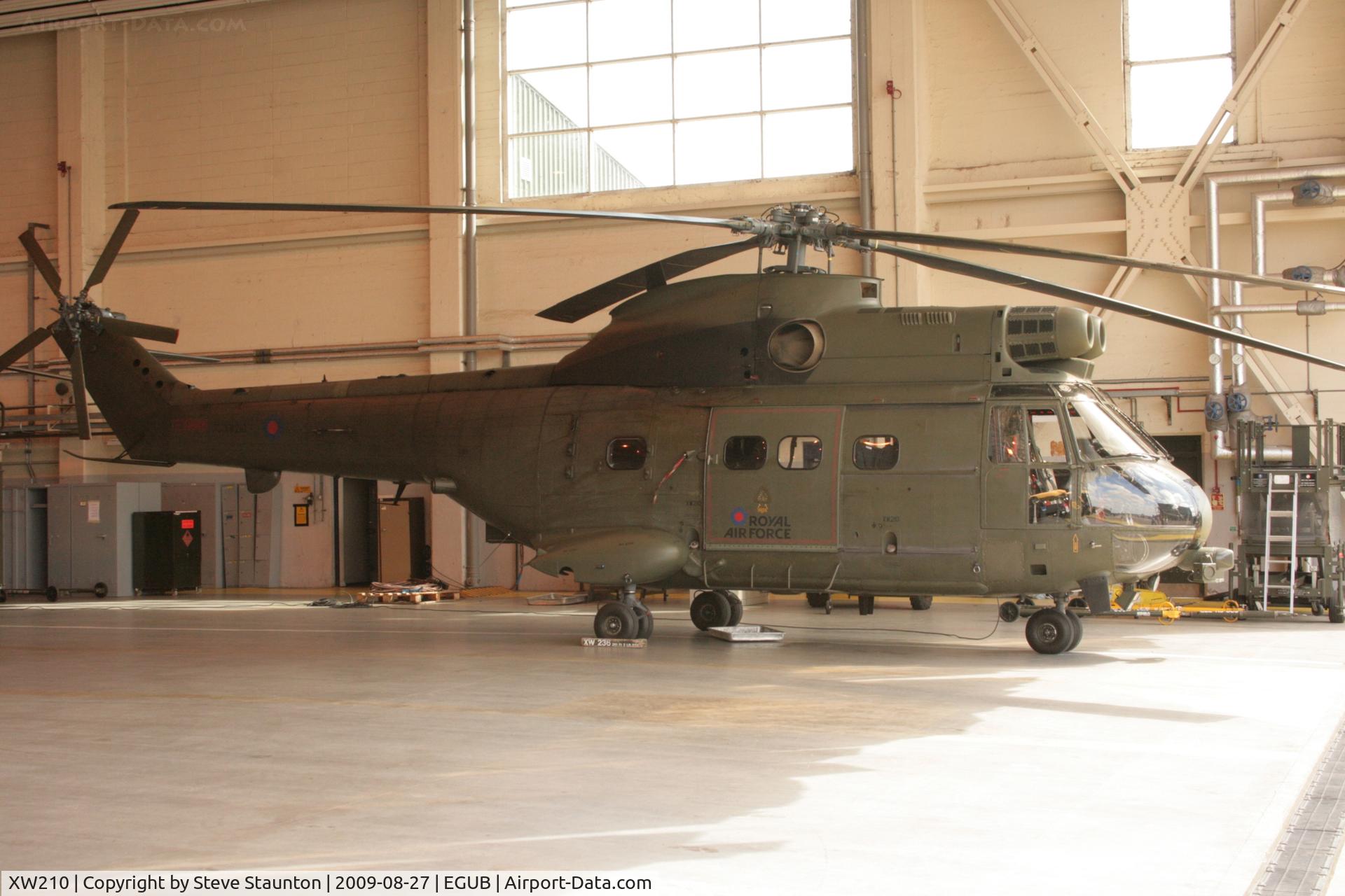 XW210, 1971 Westland Puma HC.1 C/N 1101/F9773, Taken at RAF Benson Families Day, August 2009