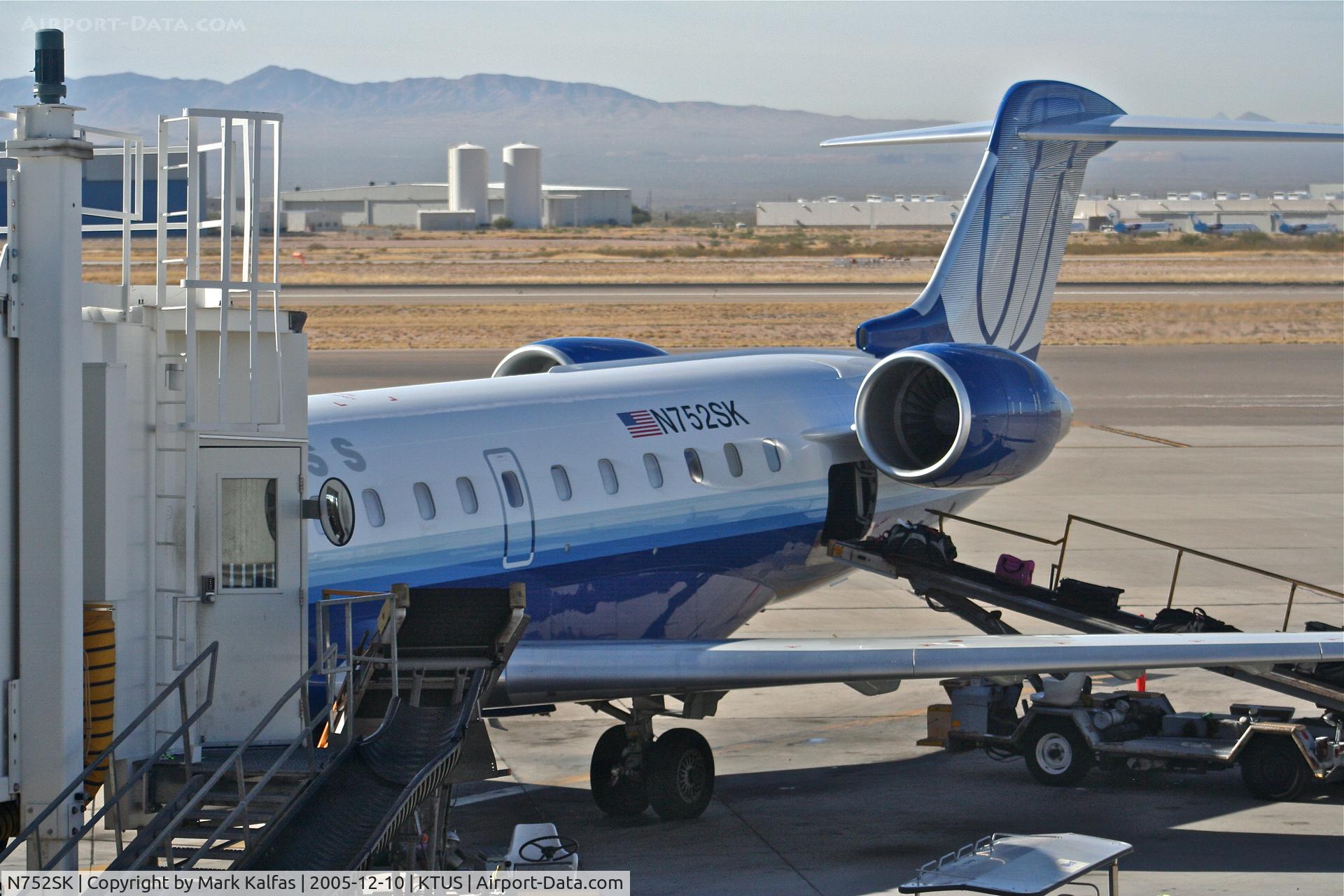 N752SK, 2005 Bombardier CRJ-701ER (CL-600-2C10) Regional Jet C/N 10209, SkyWest Bombardier CL-600-2C10, N752SK loading up for a return trip to KLAX.