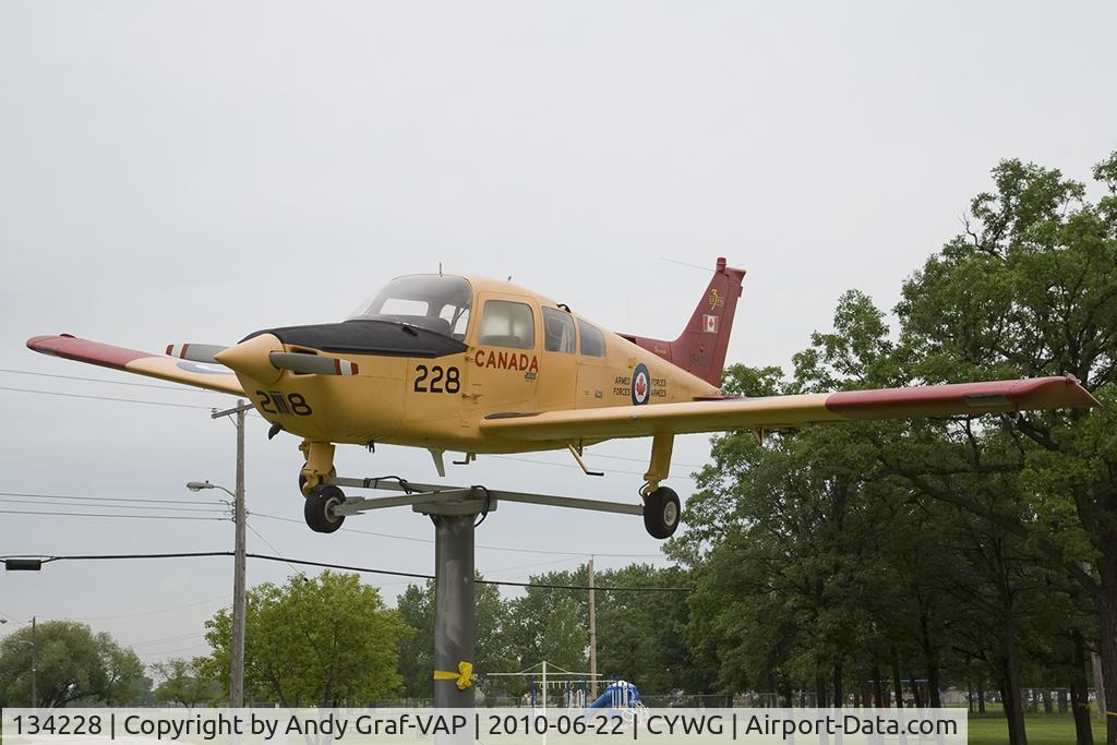 134228, Beech CT-134 Musketeer C/N M-2315, Canada - Air Force Beech CT-134