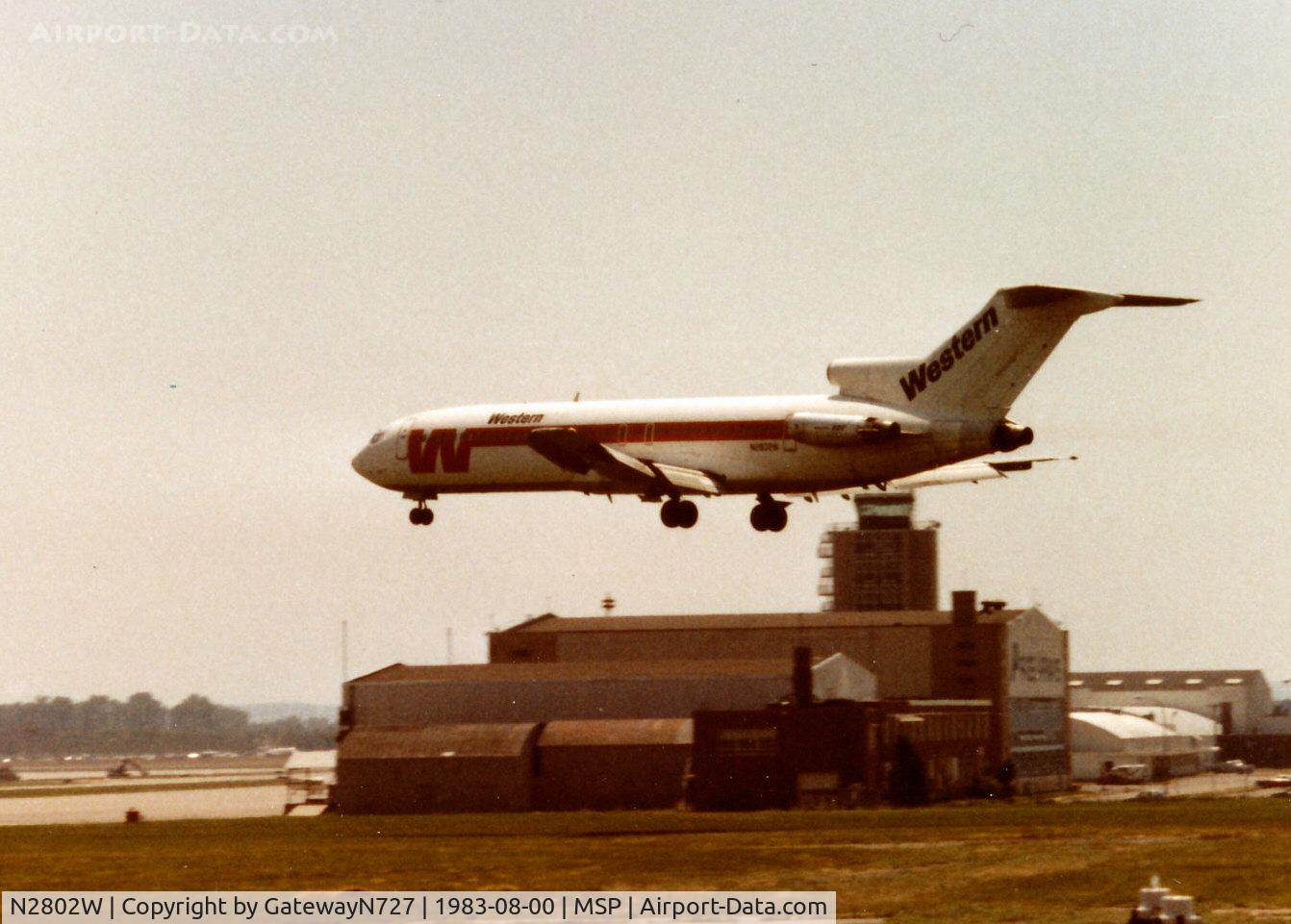 N2802W, 1969 Boeing 727-247 C/N 20264, Short final rwy 11L.