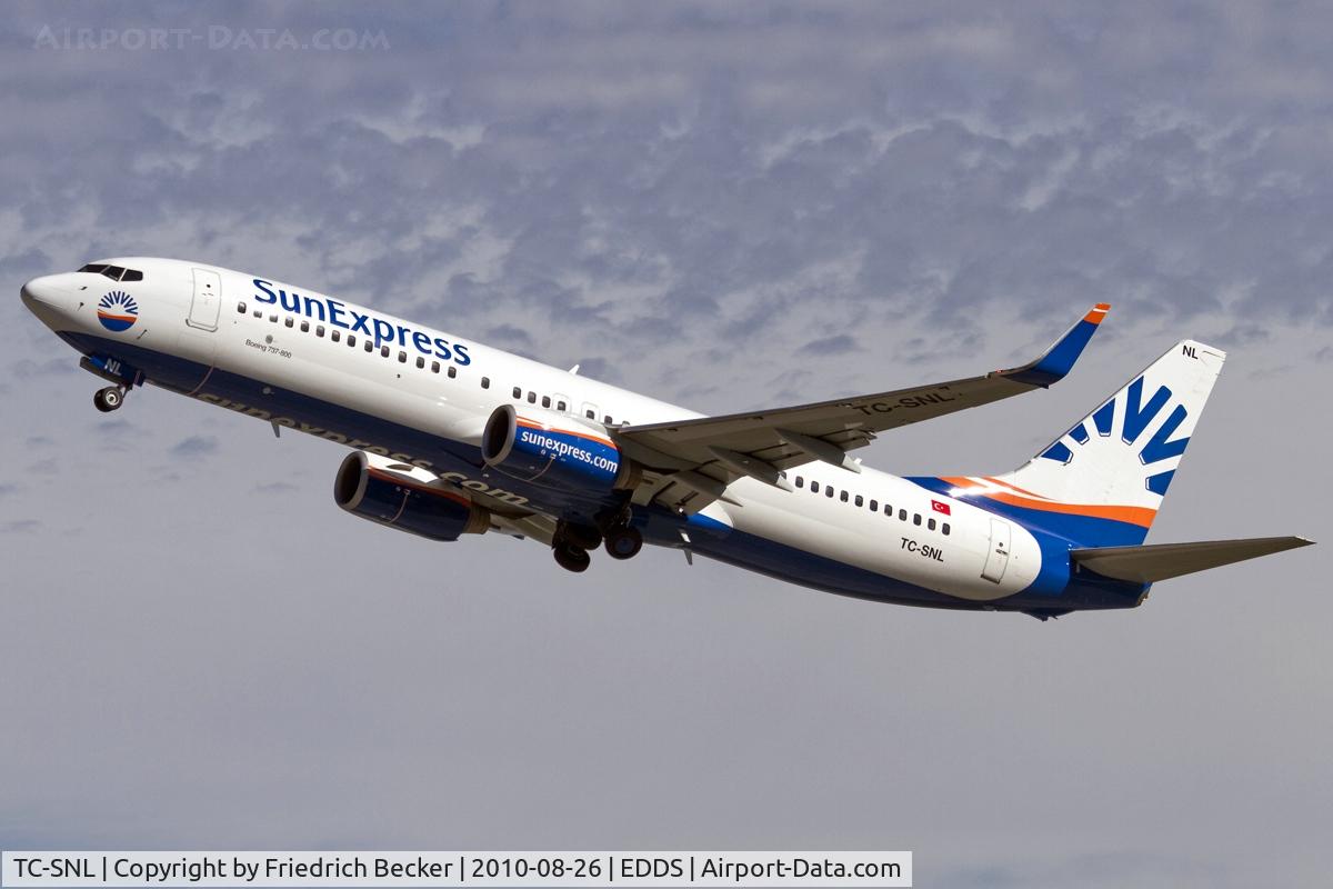 TC-SNL, 2005 Boeing 737-86N C/N 34251, departure from Stuttgart