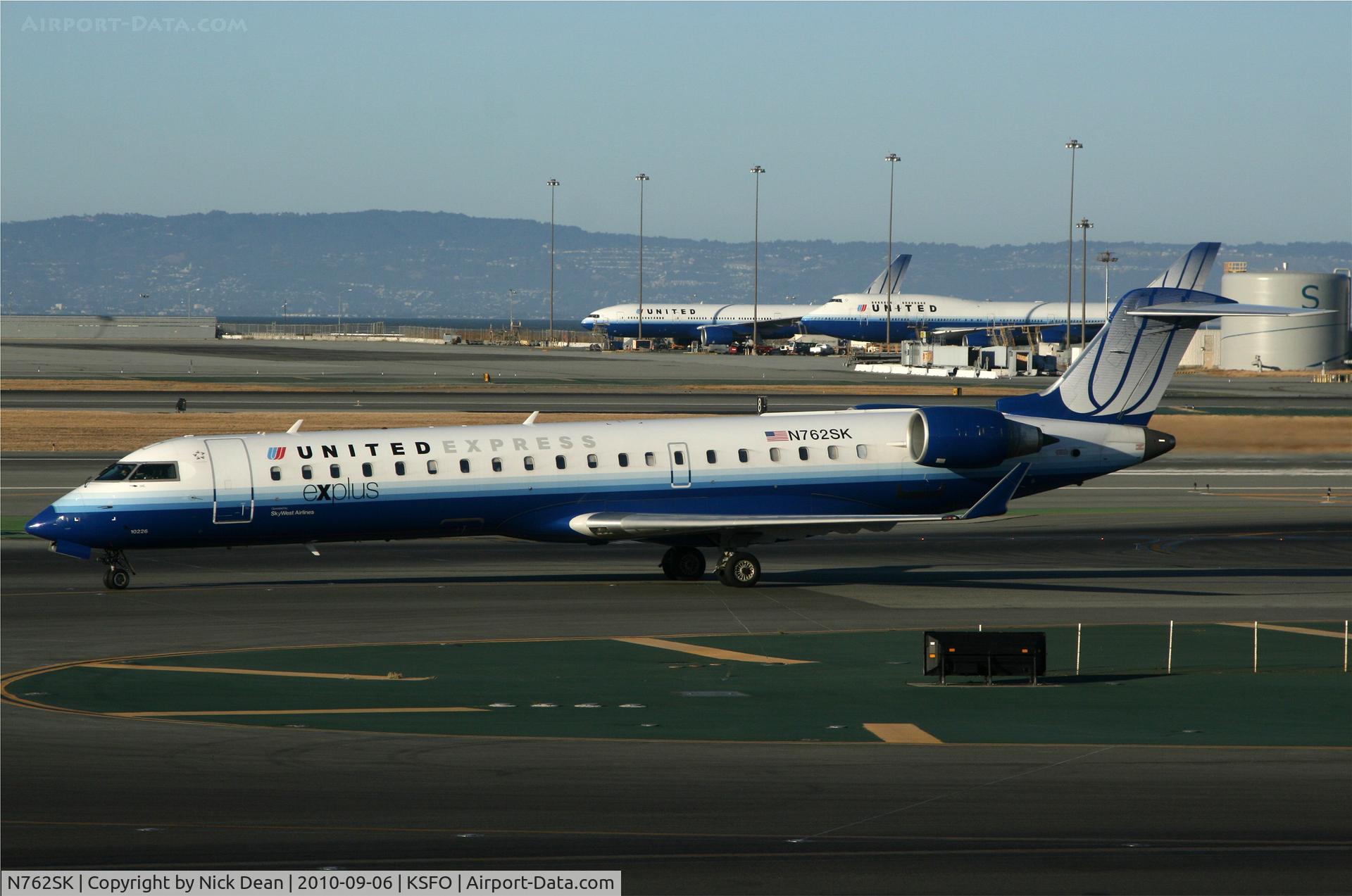 N762SK, 2005 Bombardier CRJ-701ER (CL-600-2C10) Regional Jet C/N 10226, KSFO