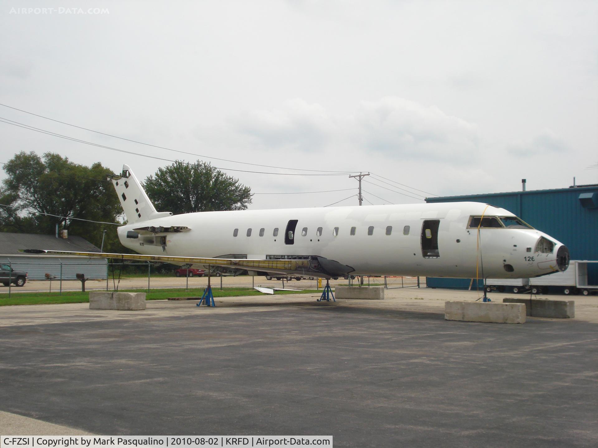 C-FZSI, 1997 Canadair CRJ-100ER (CL-600-2B19) C/N 7160, CL-600-2B19