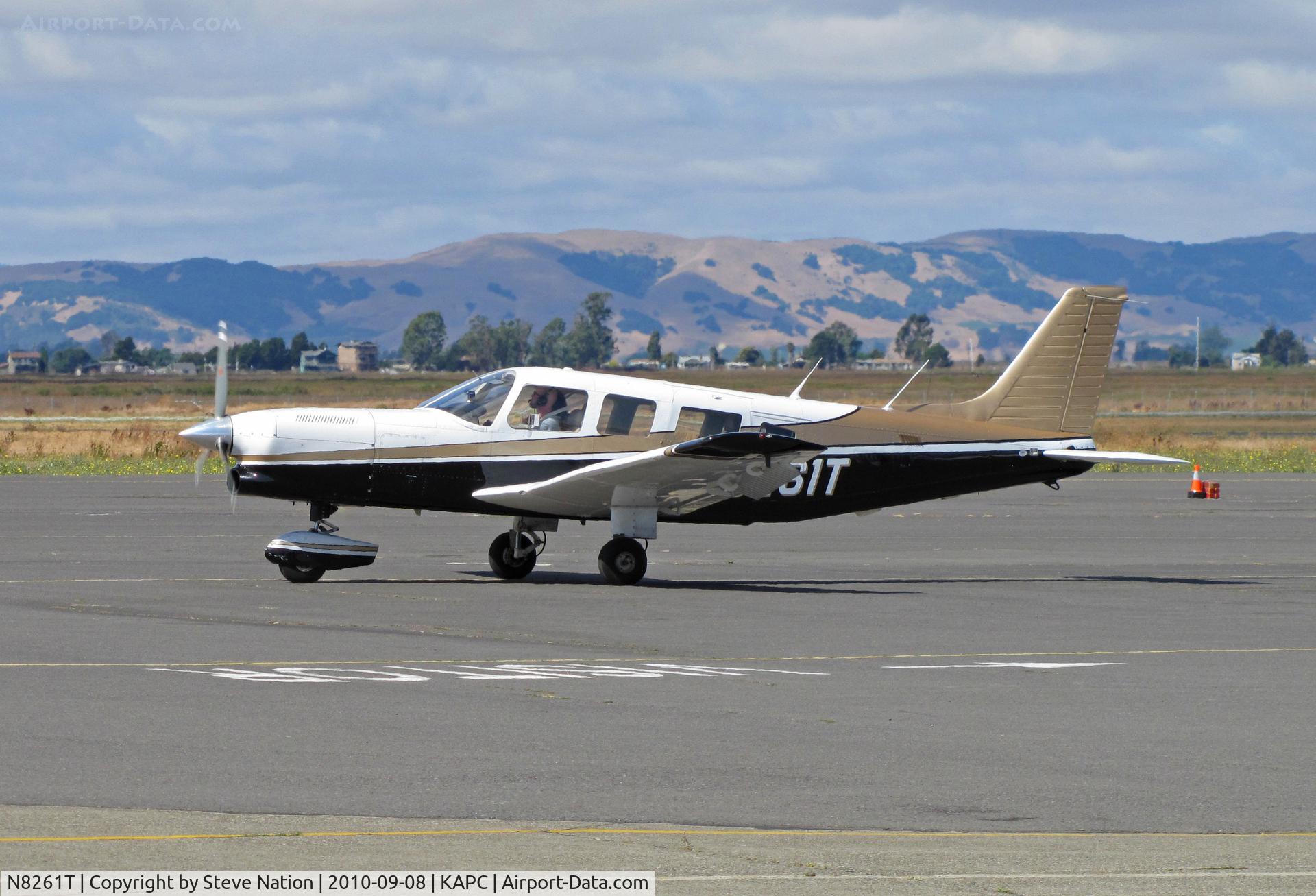 N8261T, 1980 Piper PA-32-301T Saratoga C/N 32-8024043, Very sharp 1980 Piper PA-32-301T visiting from Wyoming ready to depart Napa, CA