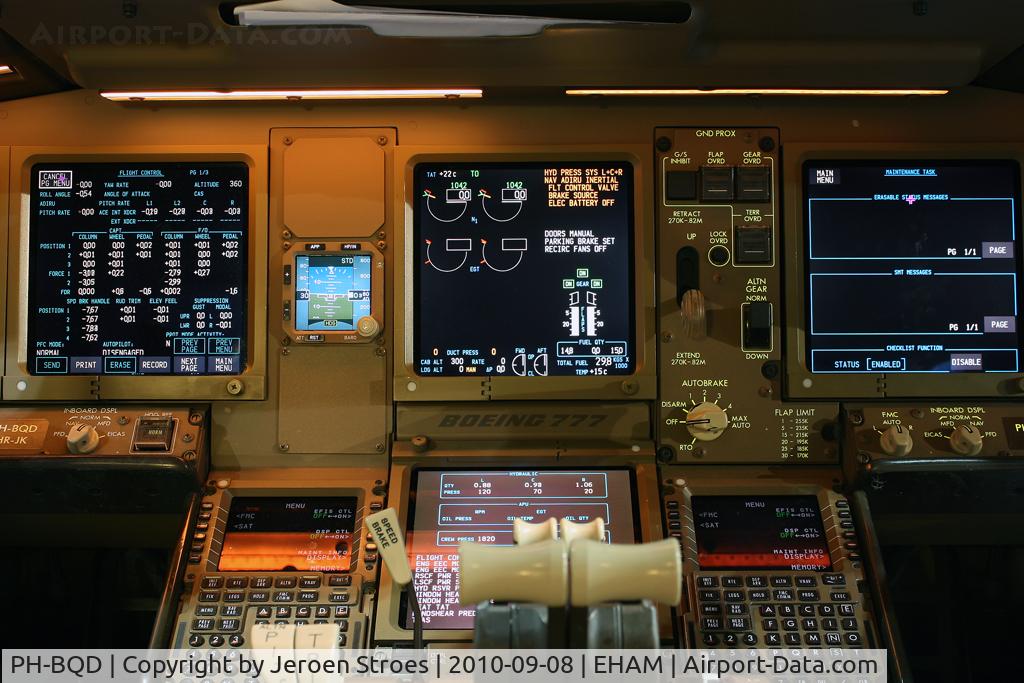 PH-BQD, 2003 Boeing 777-206/ER C/N 33713, .