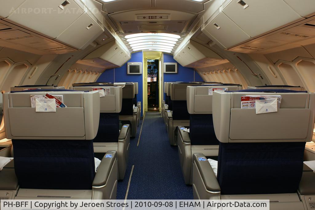 PH-BFF, 1990 Boeing 747-406BC C/N 24202, Upper deck