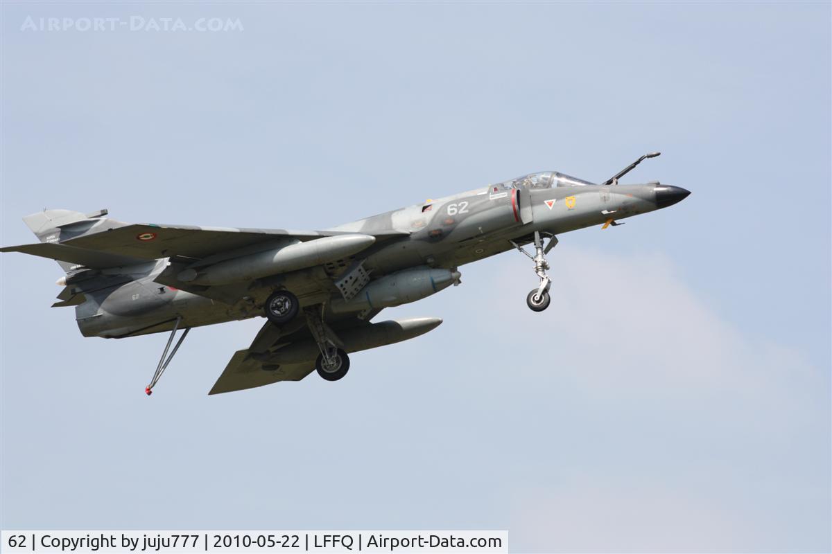 62, Dassault Super Etendard C/N 76, on display at La Ferté Alais
