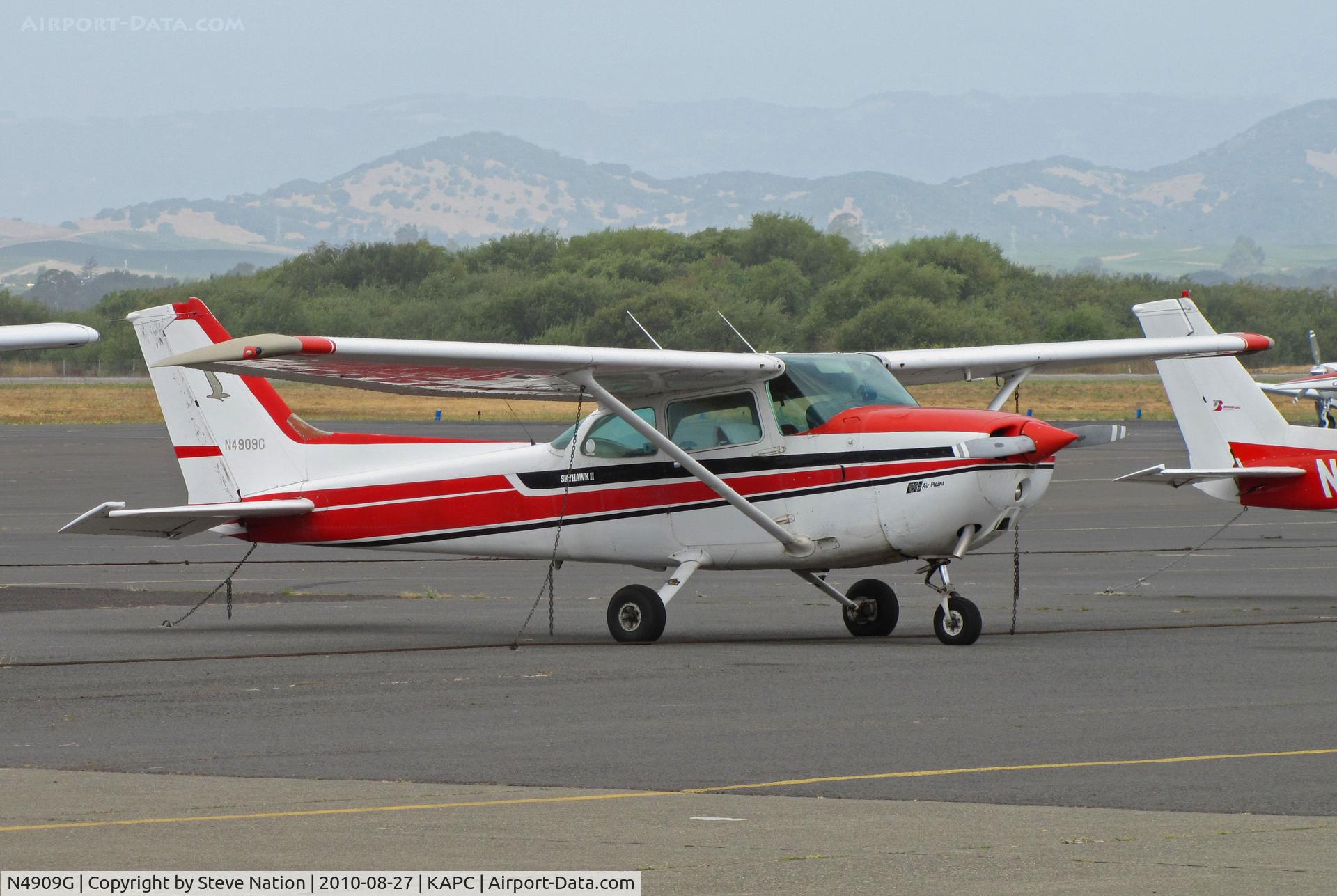 N4909G, 1979 Cessna 172N C/N 17273456, 1979 Cessna 172N visiting from New Jersey