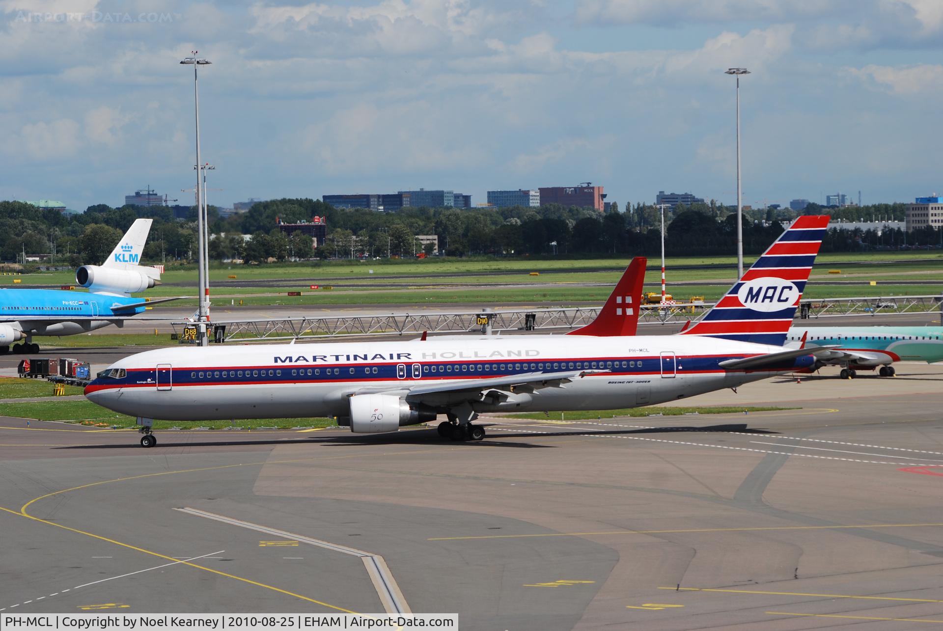PH-MCL, 1992 Boeing 767-31A/ER C/N 26469, MARTINAIR (RETRO STYLE)