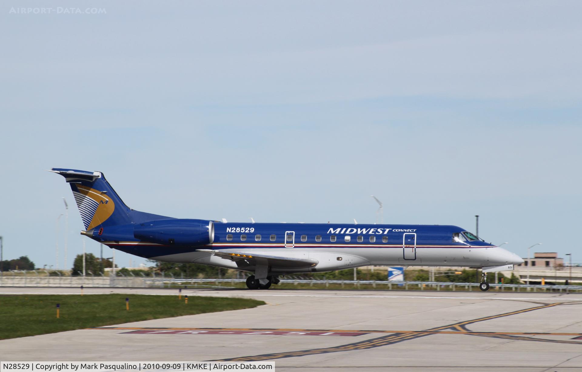 N28529, 2001 Embraer ERJ-135LR (EMB-135LR) C/N 145512, EMB-135LR
