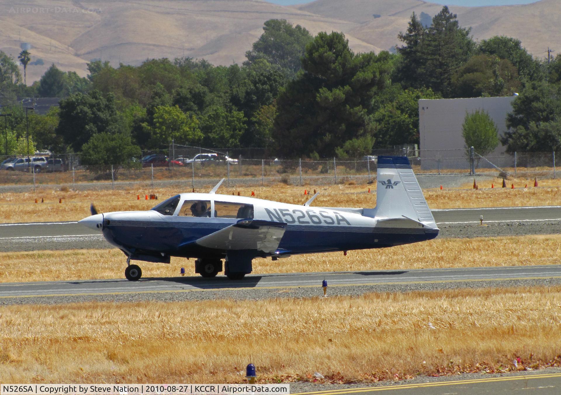 N526SA, 1984 Mooney M20J 201 C/N 24-1498, Locally-based 1984 Mooney M20J taxis for takeoff at Buchanan Field