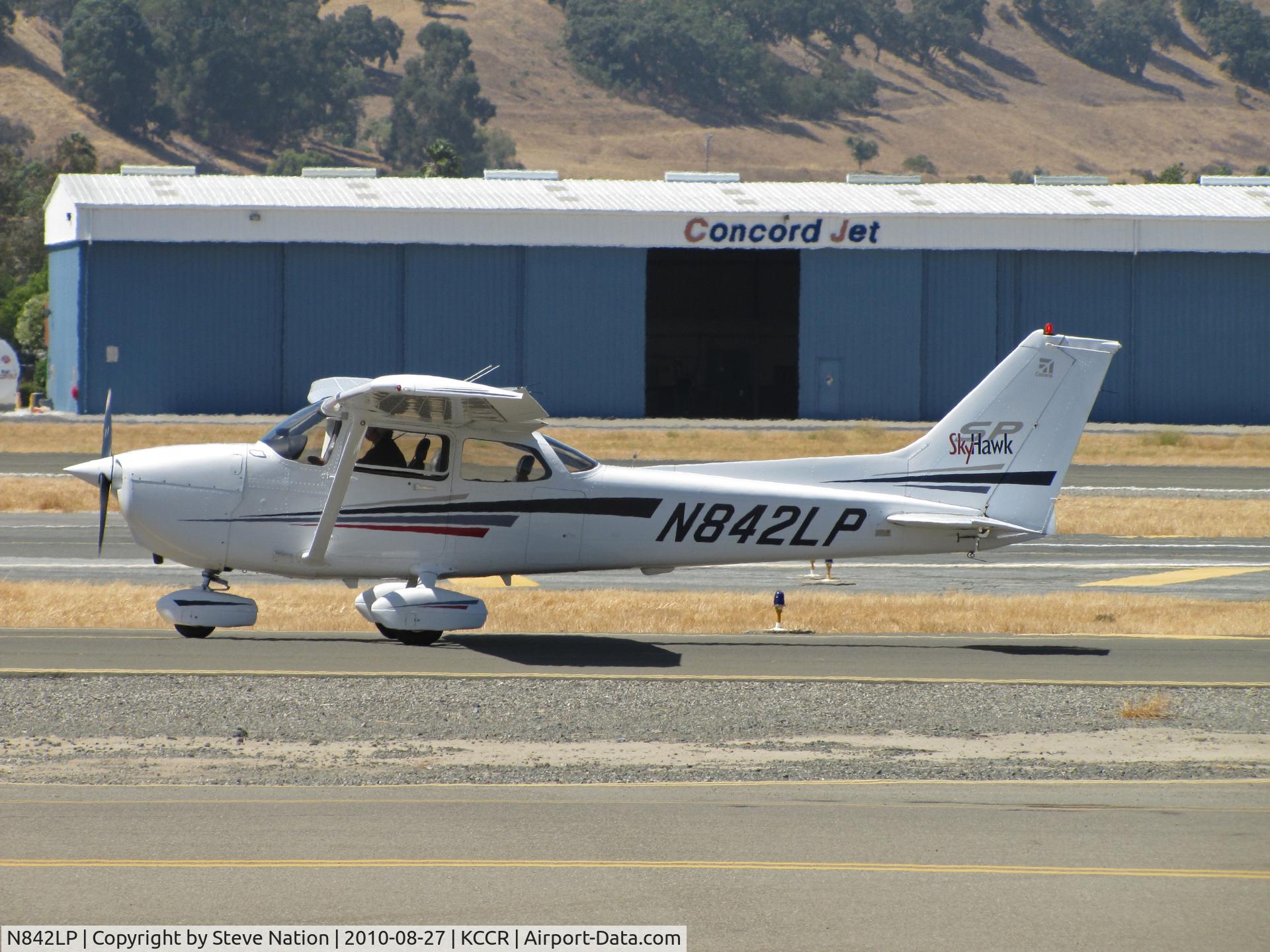 N842LP, 2001 Cessna 172S C/N 172S8842, Locally-based 2001 Cessna 172S rolling out on RWY19L at Buchanan Field