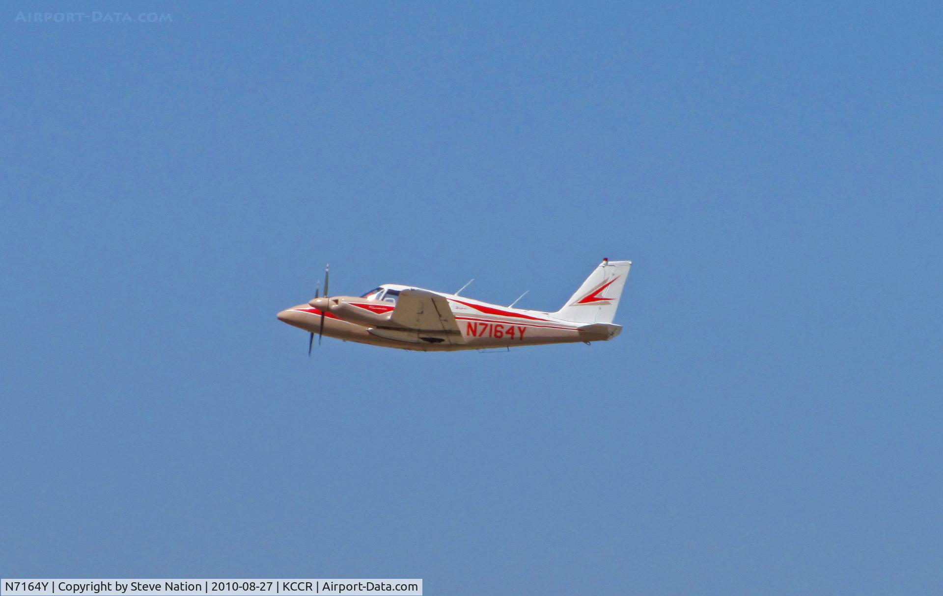 N7164Y, 1963 Piper PA-30 Twin Comanche Twin Comanche C/N 30-185, Lakeport, CA-based 1963 PA-30 departs from RWY19R at Buchanan Field