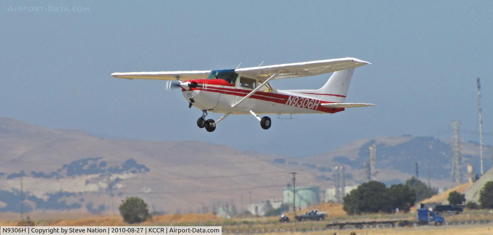 N9306H, 1975 Cessna 172M C/N 17266079, Locally-based 1975 Cessna 172M airborne from RWY19L at Buchanan Field