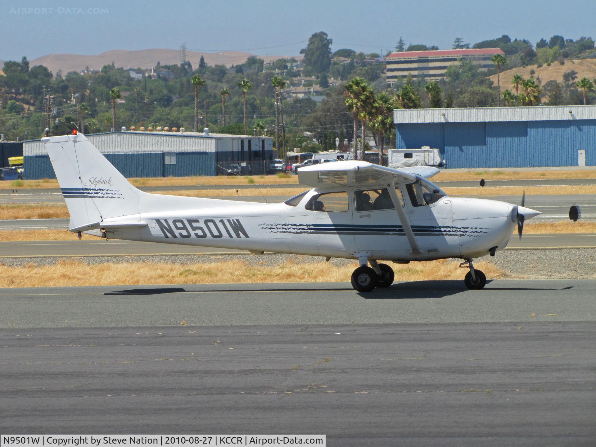 N9501W, 1997 Cessna 172R C/N 17280304, Locally-based 197 Cessna 172R