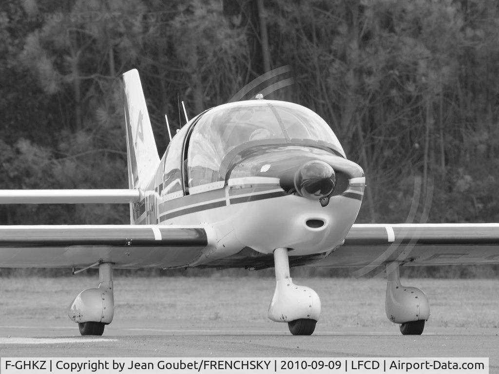 F-GHKZ, Robin DR-400-140B Major C/N 924, au roulage