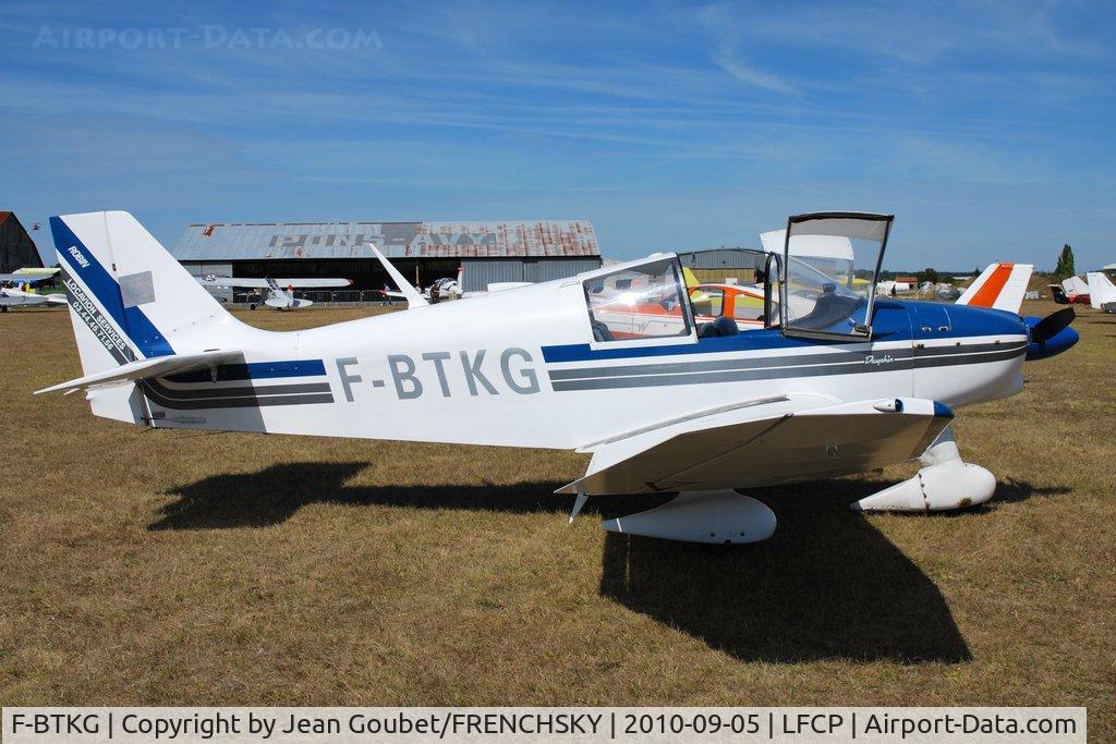 F-BTKG, Robin DR-300-120 Petit Prince C/N 700, au parking