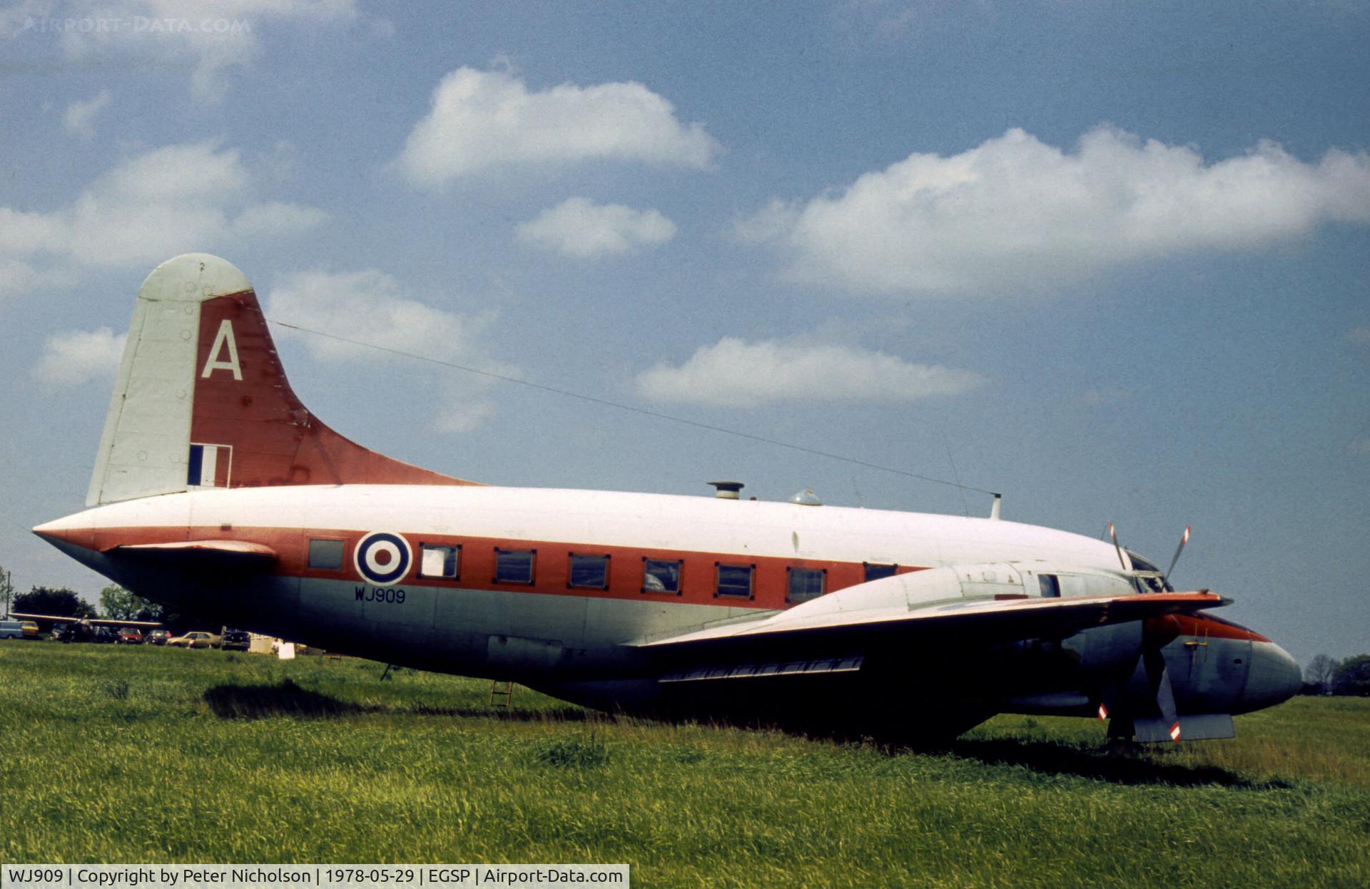 WJ909, 1952 Vickers Varsity T.1 C/N 634, Varsity T.1 ex-6 Flying Training School at RAF Finningley seen at Sibson in May 1978.