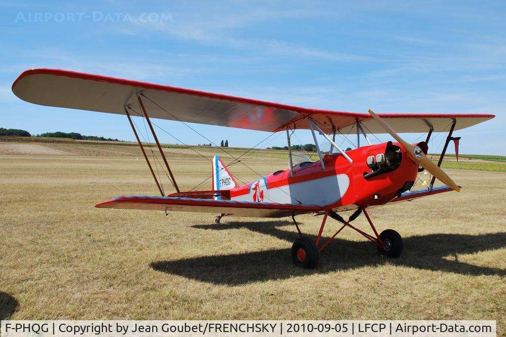 F-PHQG, Leopoldoff L-4 Colibri C/N 24, au parking