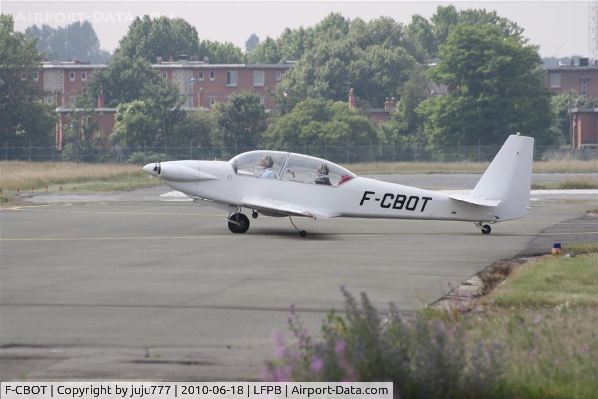 F-CBOT, Sportavia-Putzer RF-5B Sperber C/N 51055, on display for 50 Fournier aircraft anniversary at Le Bourget
