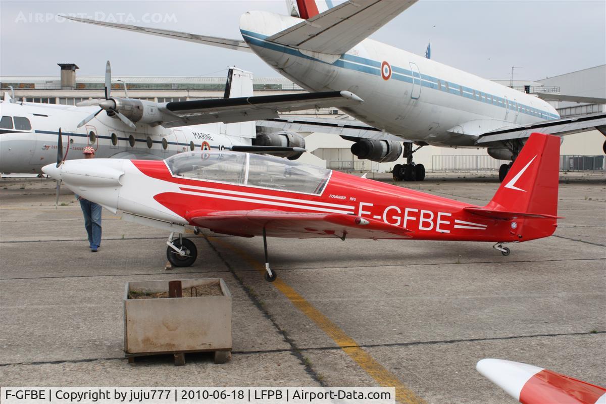 F-GFBE, Sportavia-Putzer RF-5 C/N 5044, on display for 50 Fournier aircraft anniversary at Le Bourget