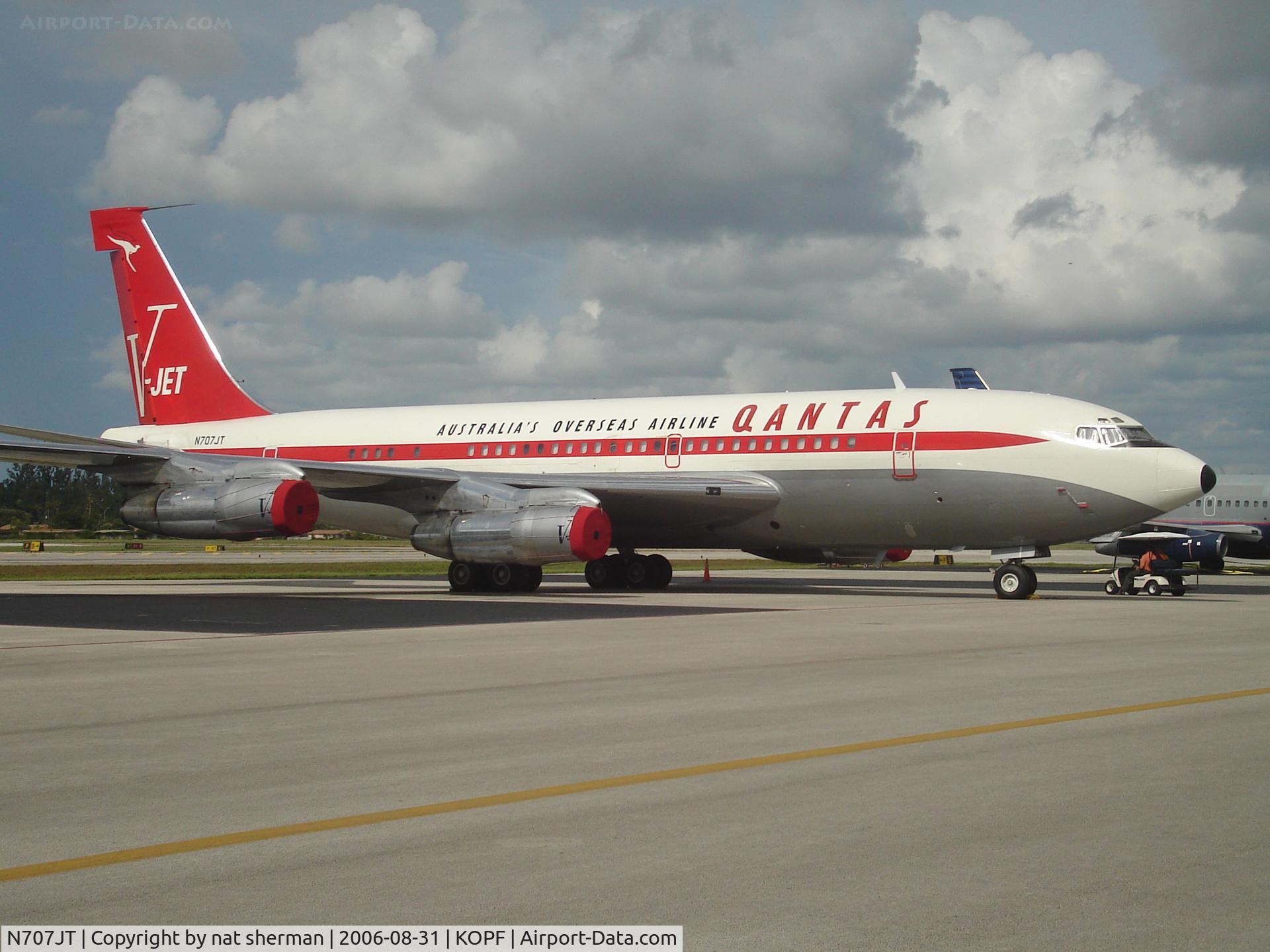 N707JT, 1964 Boeing 707-138B C/N 18740, Travolta's 707